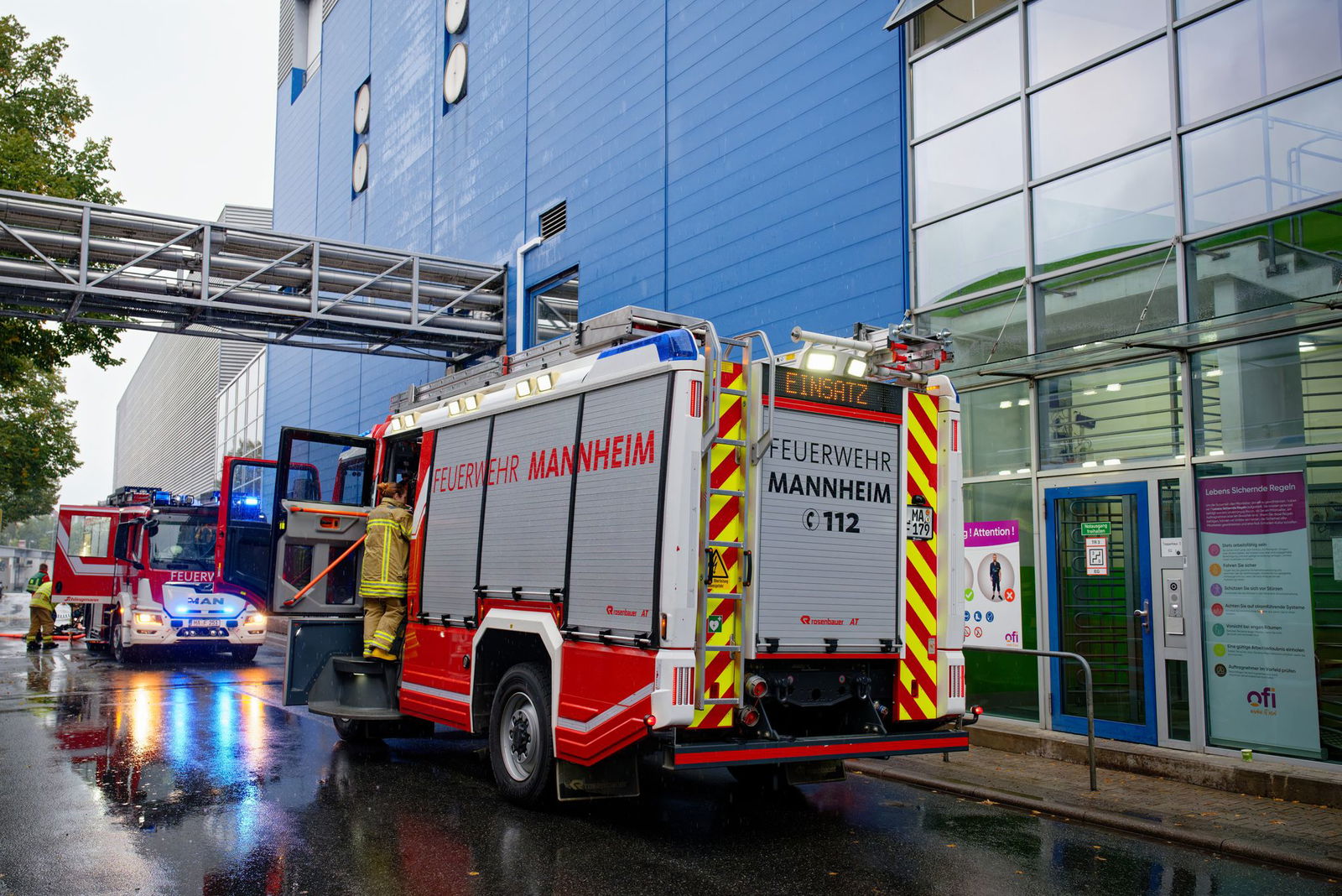 Nach einem Band in einem Betrieb in Mannheim, der Kakaobohnen verarbeitet, liegt Schokoladengeruch über der Mannheimer Innenstadt.