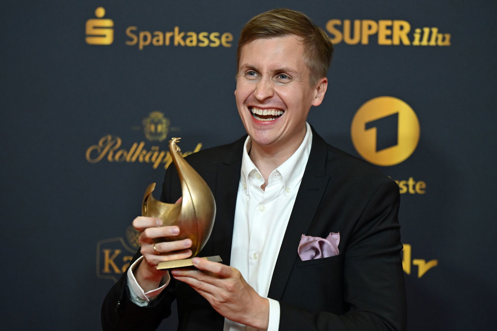 Till Reiners holt sich den Comedy-Preis.