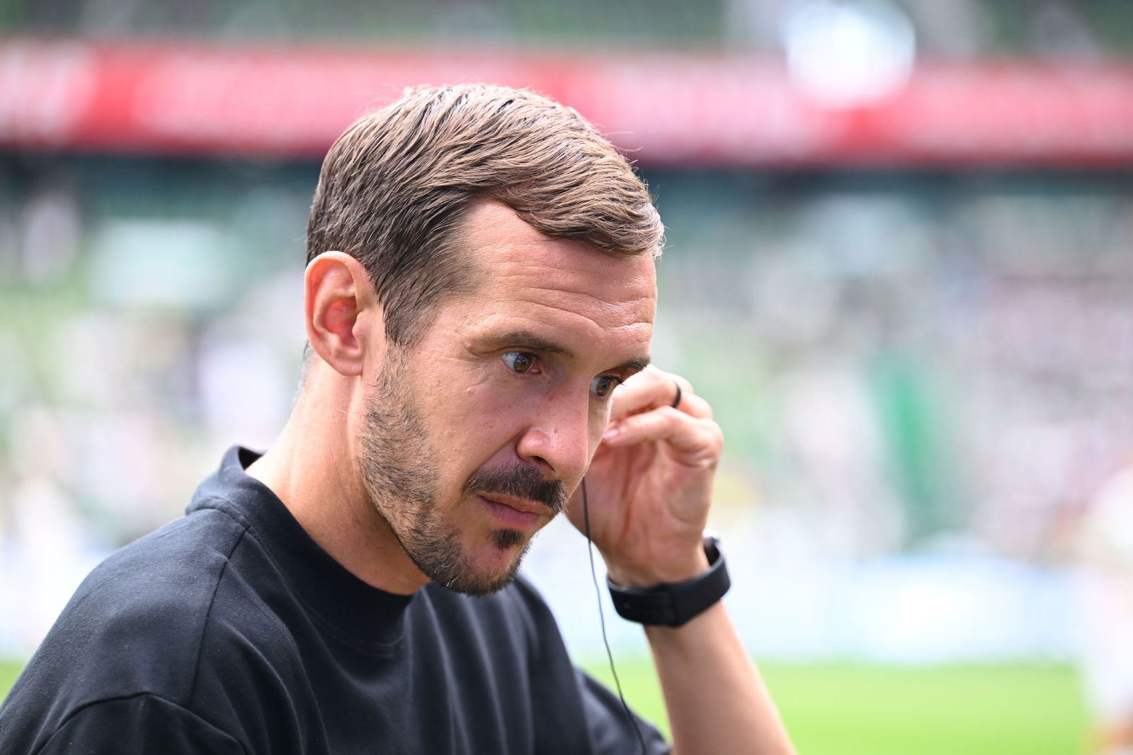 Freiburgs Julian Schuster feiert am Mittwoch seine Europapokal-Premiere als Cheftrainer. (Archivbild)