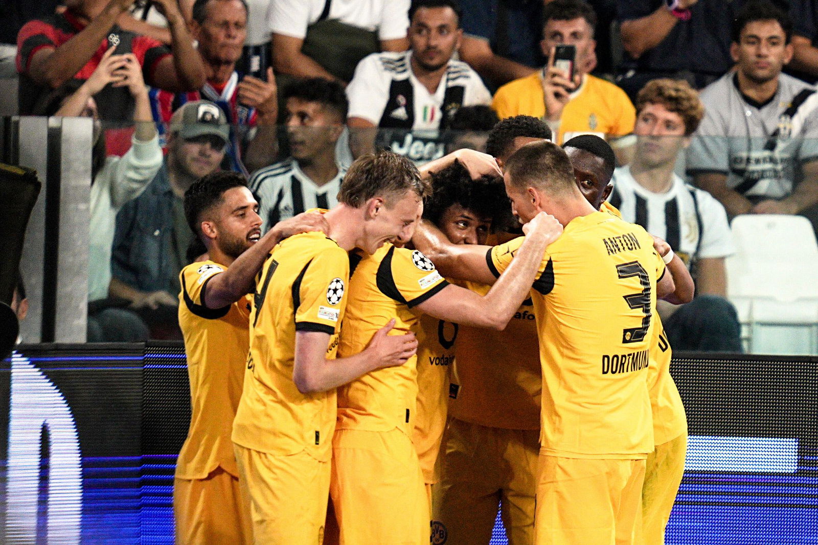 Zum Auftakt in die Champions League gab es für die BVB-Profis mehrfach Grund zum Jubeln.