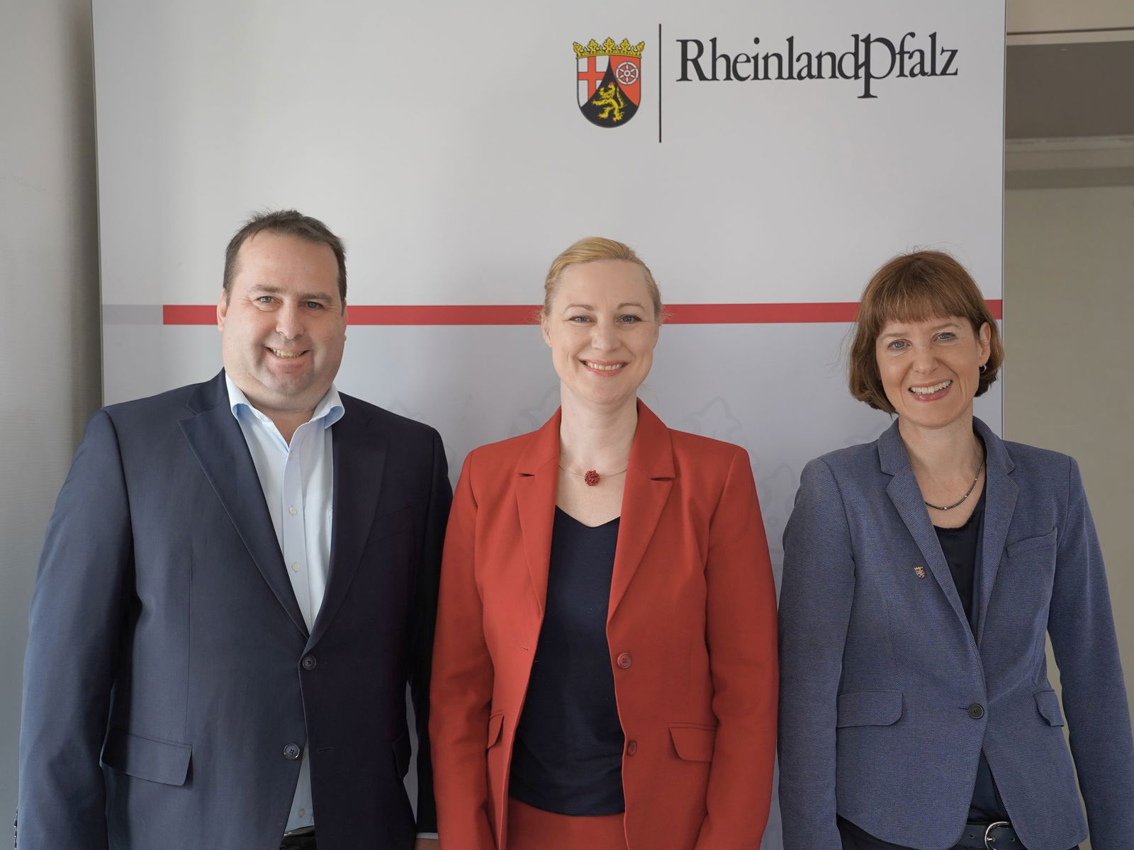 Die drei SPD-Sozialminister von Rheinland-Pfalz, Hessen und dem Saarland heben die Bedeutung des Sozialstaats für gesellschaftliche Stabilität hervor. (Archivbild)