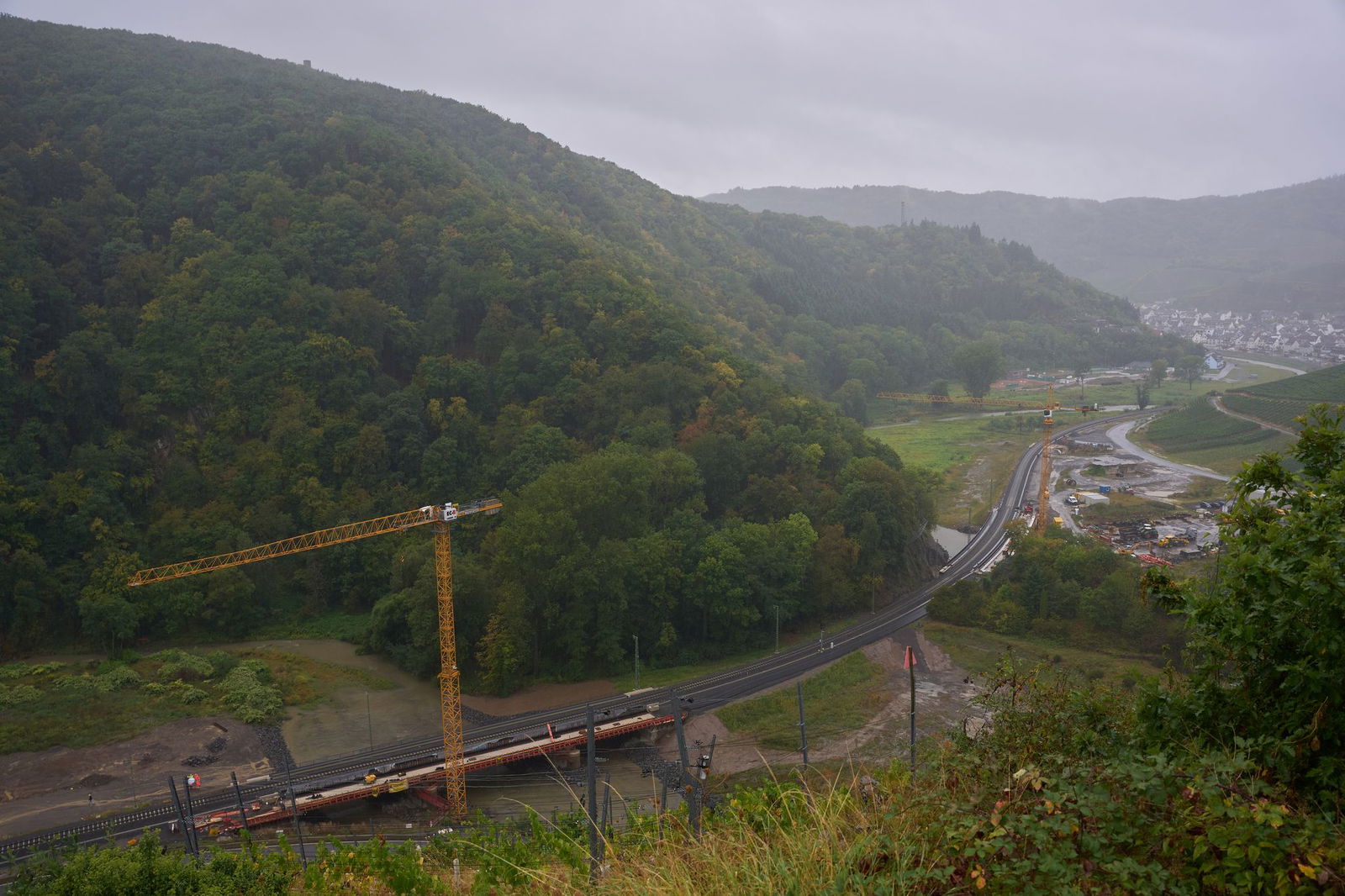 Der Himmel ist über vielen Regionen im Bundesland am Dienstag grau.
