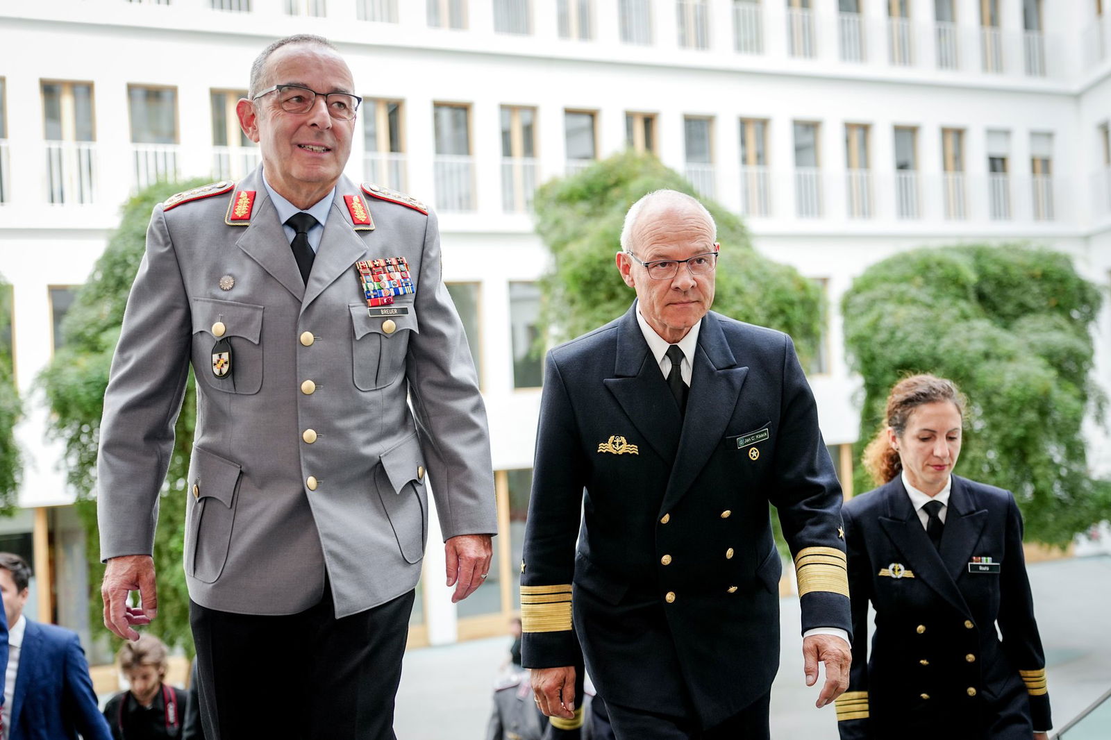 Auch der deutsche Top-General Carsten Breuer (l) war schon von GPS-Jamming betroffen.
