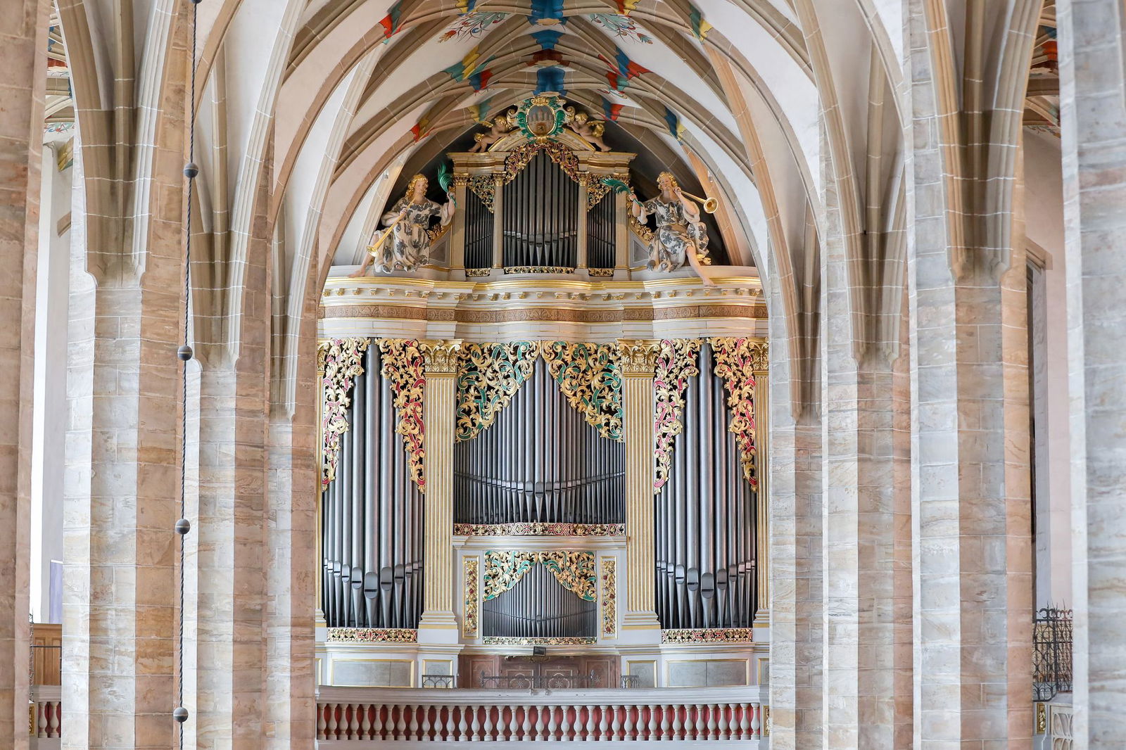 Blick auf die Silbermann-Orgel im Dom St. Marien Freiberg. Hier zeigen die Preisträger des diesjährigen Gottfried-Silbermann-Orgelwettbewerbs beim Abschlusskonzert der Silbermann-Tage noch einmal ihr Können. (Archivbild)