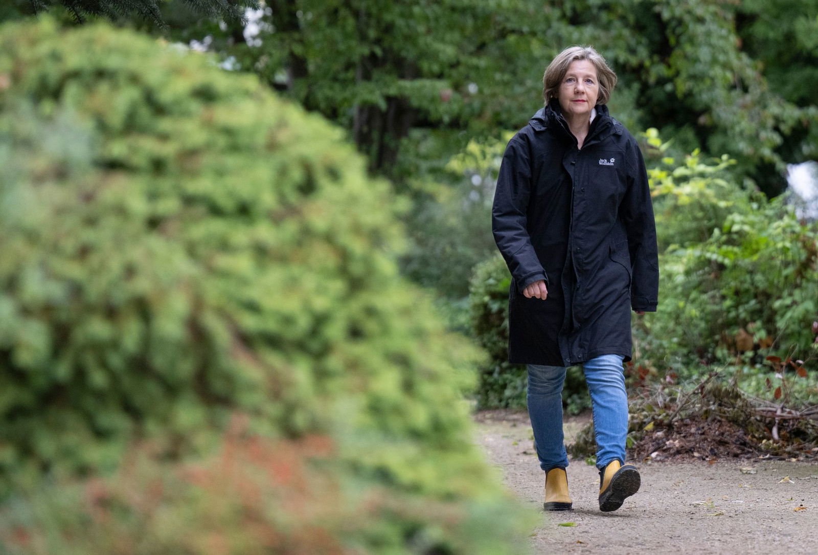 Maike Kohl-Richter am Rande der Arbeiten im Adenauerpark.