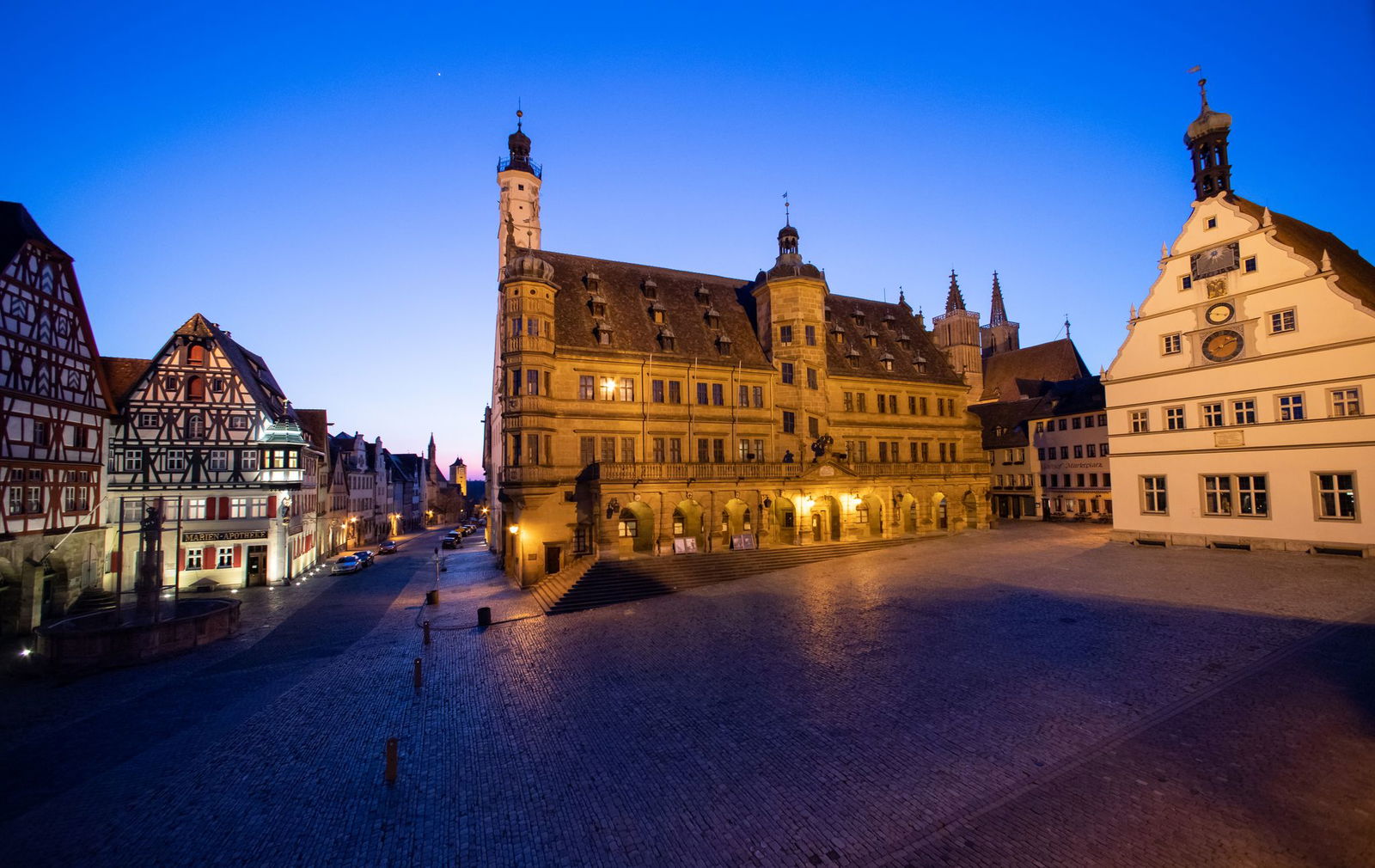 Im malerischen Rothenburg machte sich ein Kind so früh auf den Weg zur Schule, dass die Polizei einschreiten musste. (Symbolfoto)