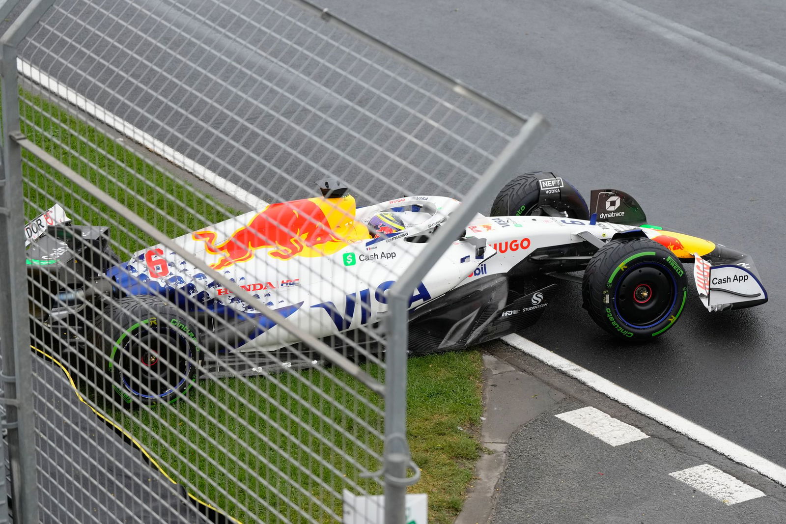 Bitterer Moment: Noch vor dem Start schied Hadjar in Australien aus. (Archivbild)
