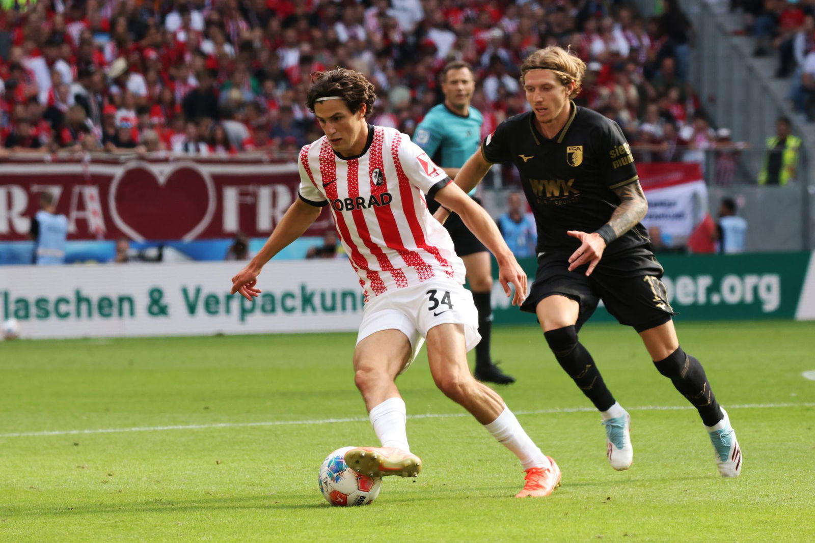 Geht nach England: Merlin Röhl (l). (Archivbild)