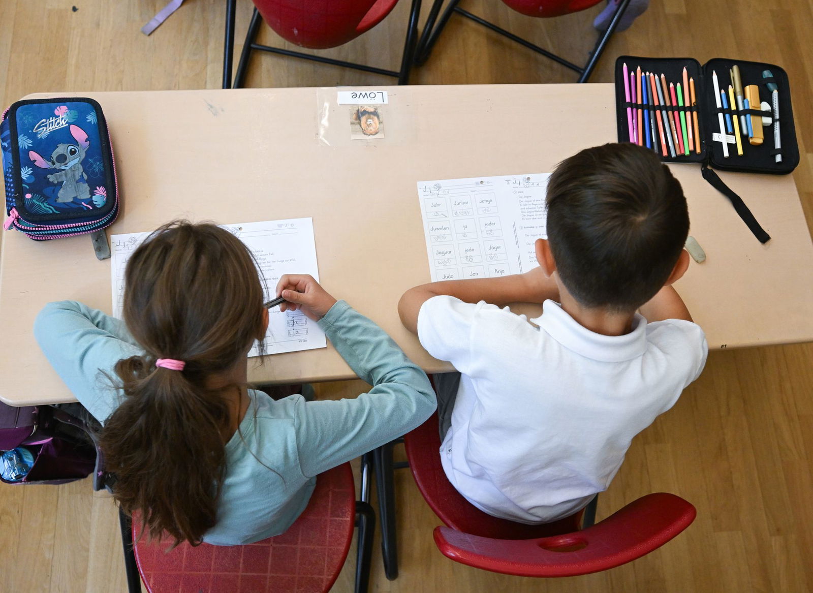 An den Grundschulen im Land starten rund 113.000 Erstklässlerinnen und Erstklässler ihre Schullaufbahn. (Symbolfoto)