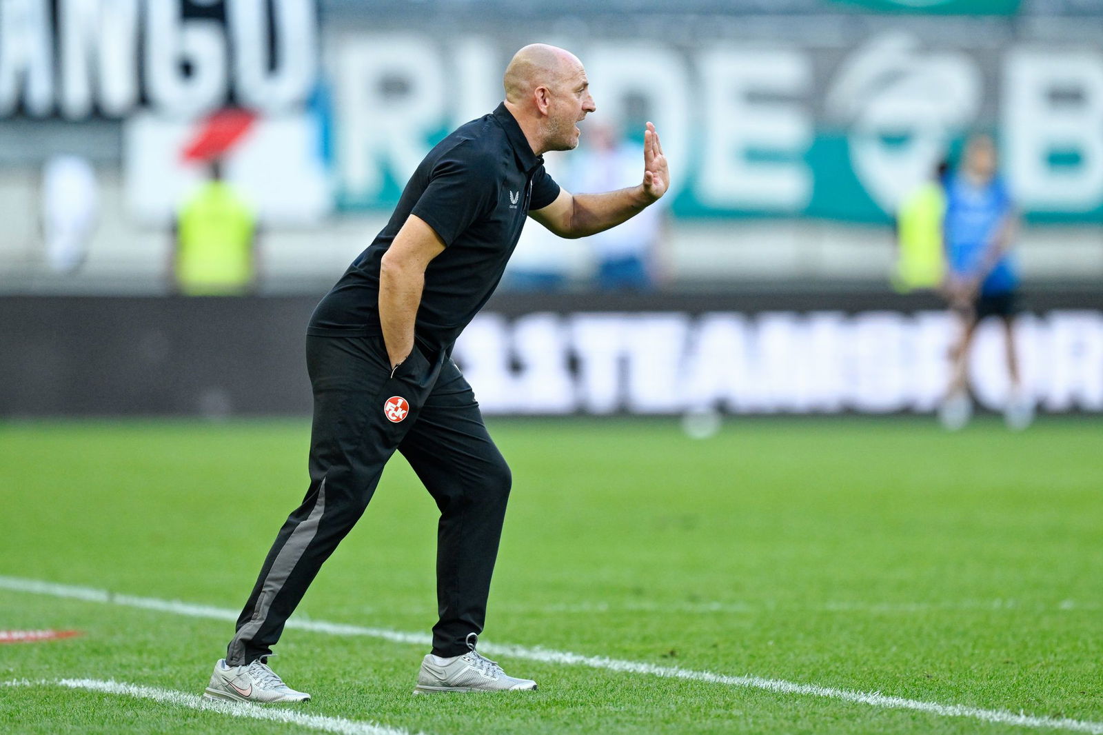 Nur nicht nachlassen: FCK-Trainer Torsten Lieberknecht will auch in Paderborn punkten (Archivbild).