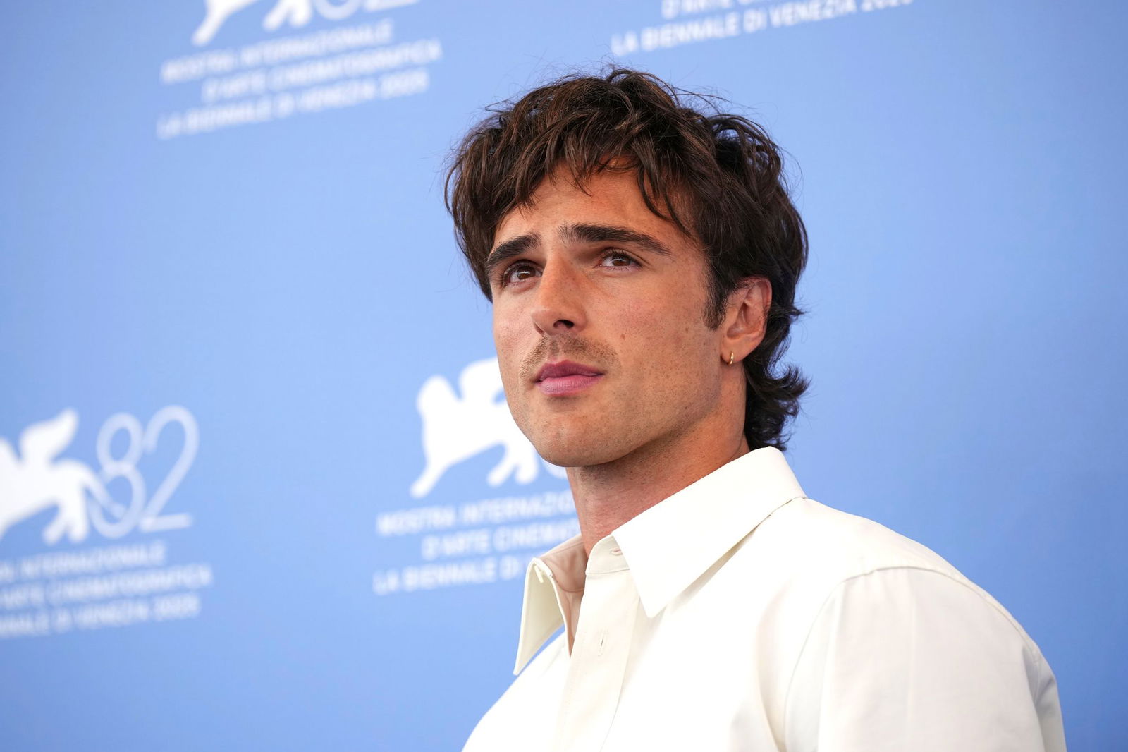 Die Hollywoodstars Margot Robbie (35) und Jacob Elordi (28) sind im Trailer zu einem neuen Film von «Saltburn»-Regisseurin Emerald Fennell als Liebespaar zu sehen. (Archivbild)