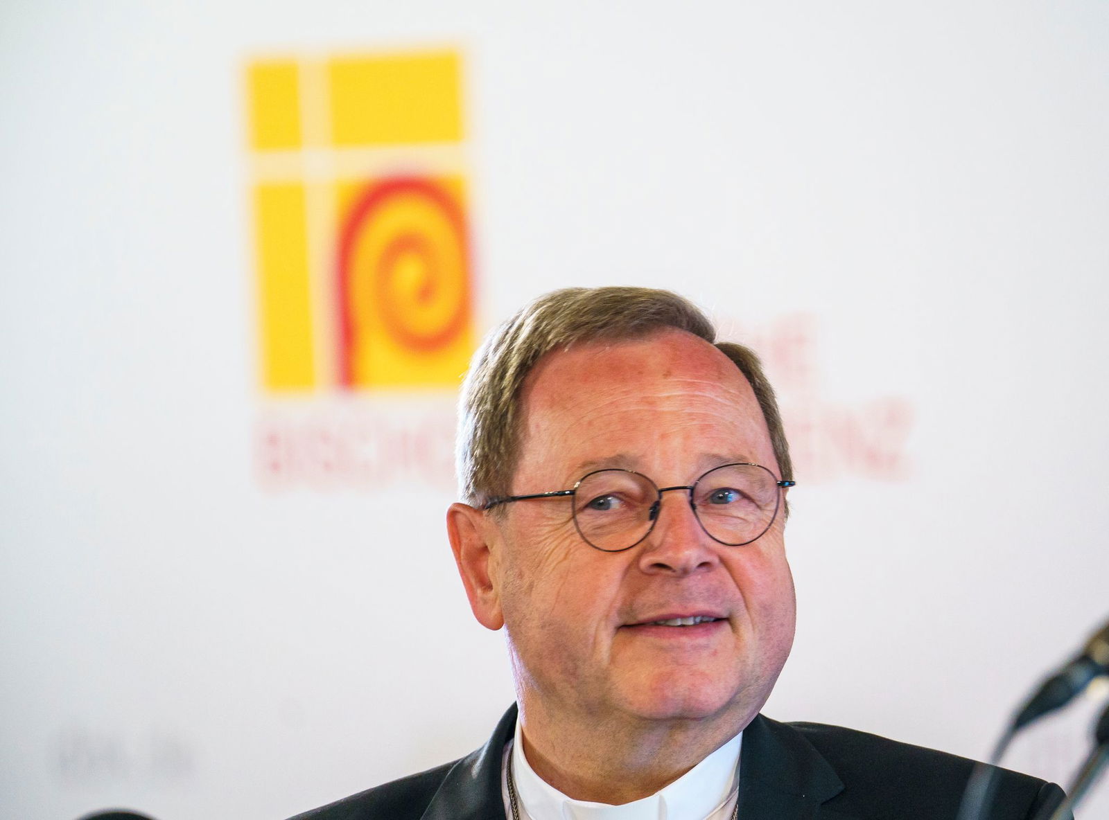 Der Vorsitzende der Deutschen Bischofskonferenz, Georg Bätzing, sieht in jüngsten Äußerungen des Papstes keinen Widerspruch zu den Reformbemühungen der katholischen Kirche in Deutschland.  