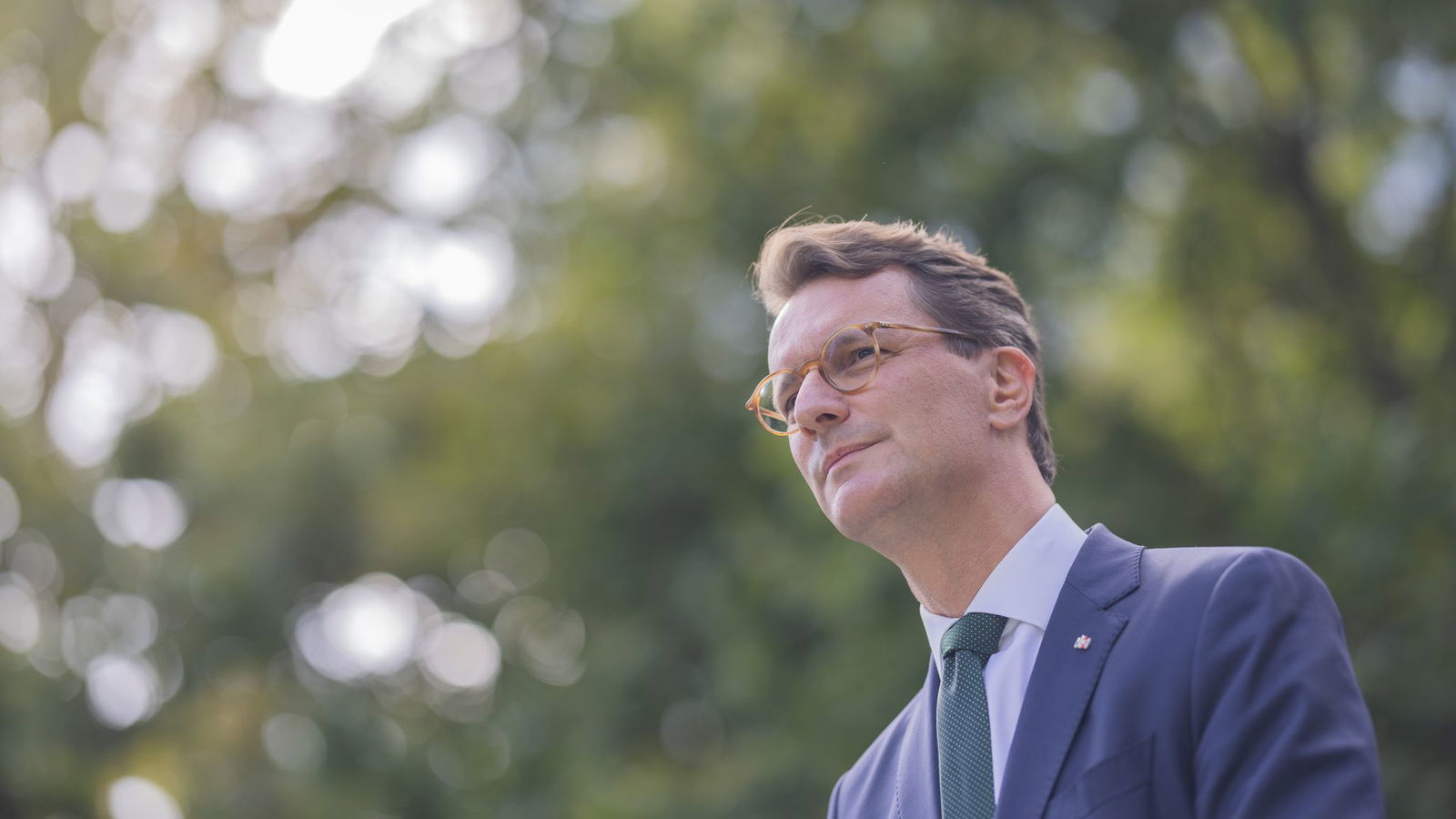 Hendrik Wüst ist groß und schlank - für Helmut Kohl einst zu schlank. (Archivfoto)