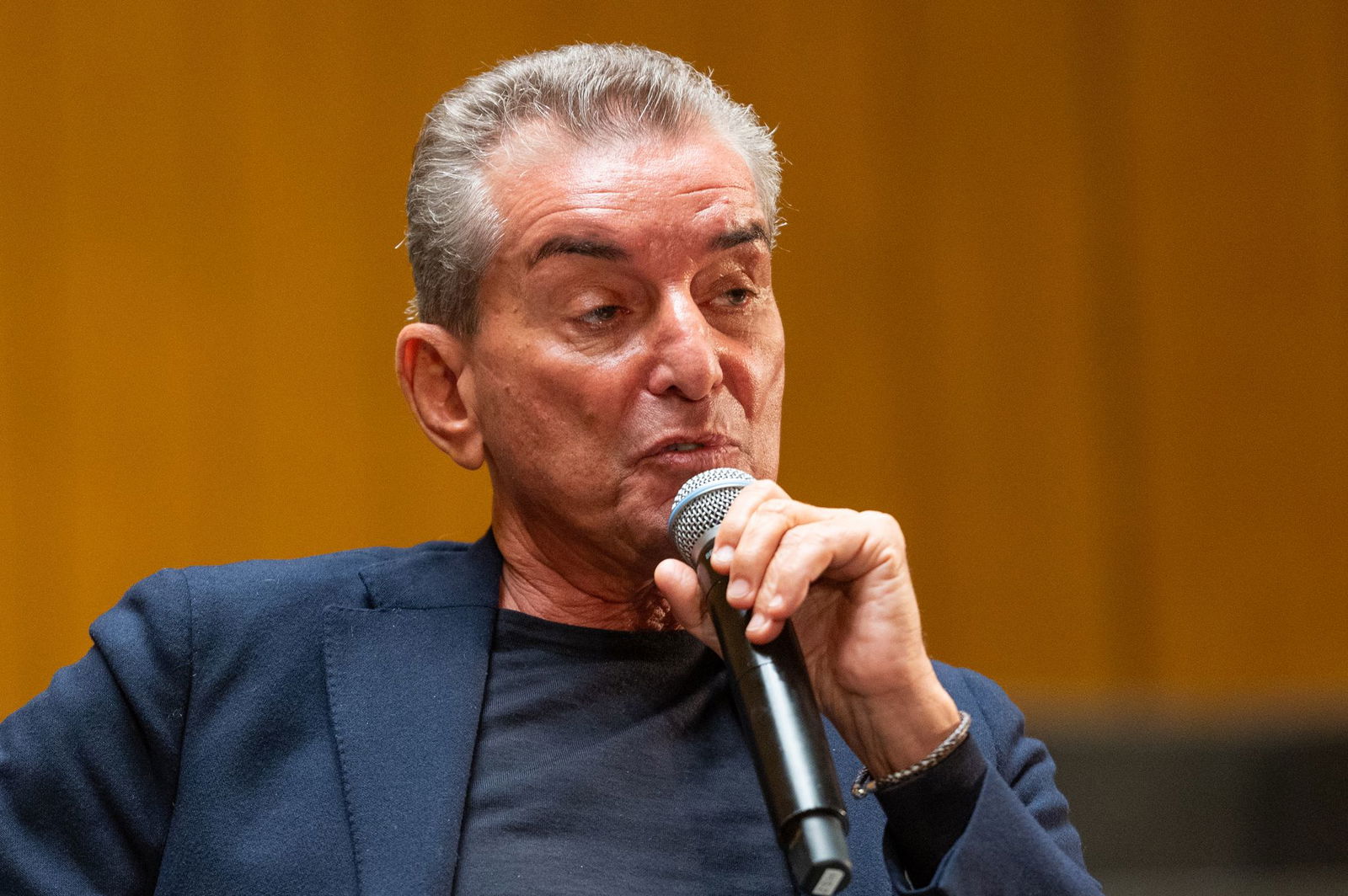 Die Ausladung des Publizisten Michel Friedman in der mecklenburgischen Gemeinde Klütz ruft scharfe Kritik hervor. (Archivbild)