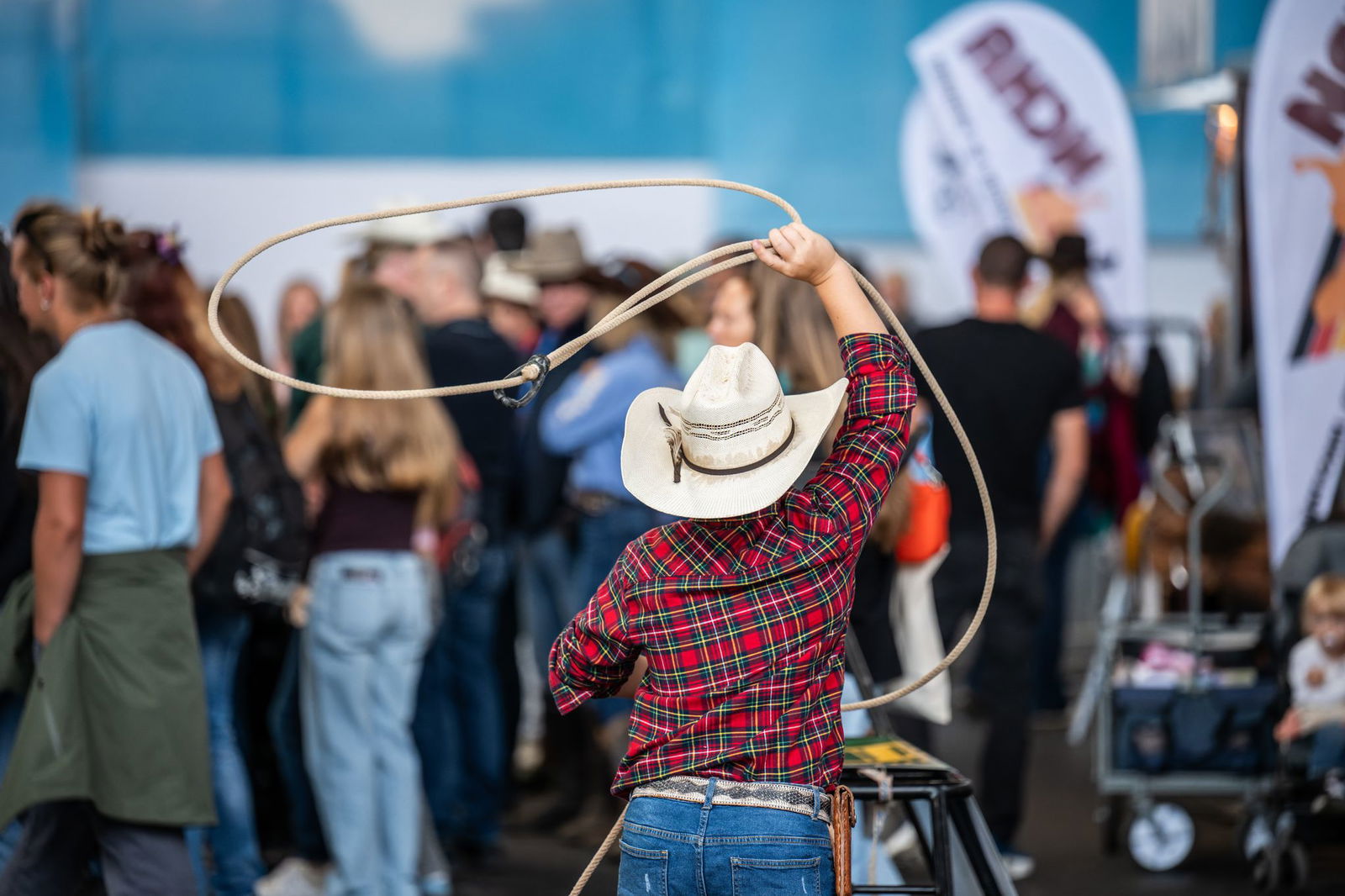 Auch jüngere Western-Fans zeigen beim Lasso-Werfen ihr Können. 