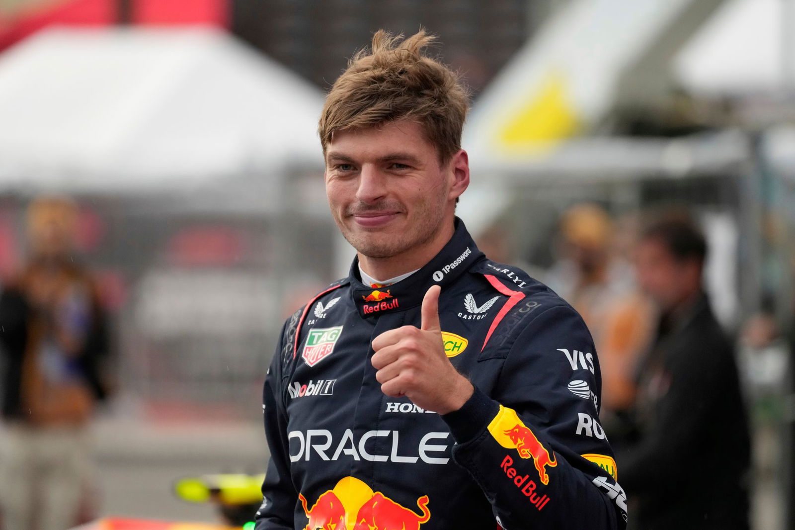 Keiner war schneller: Verstappen startet in Baku von der Pole. 
