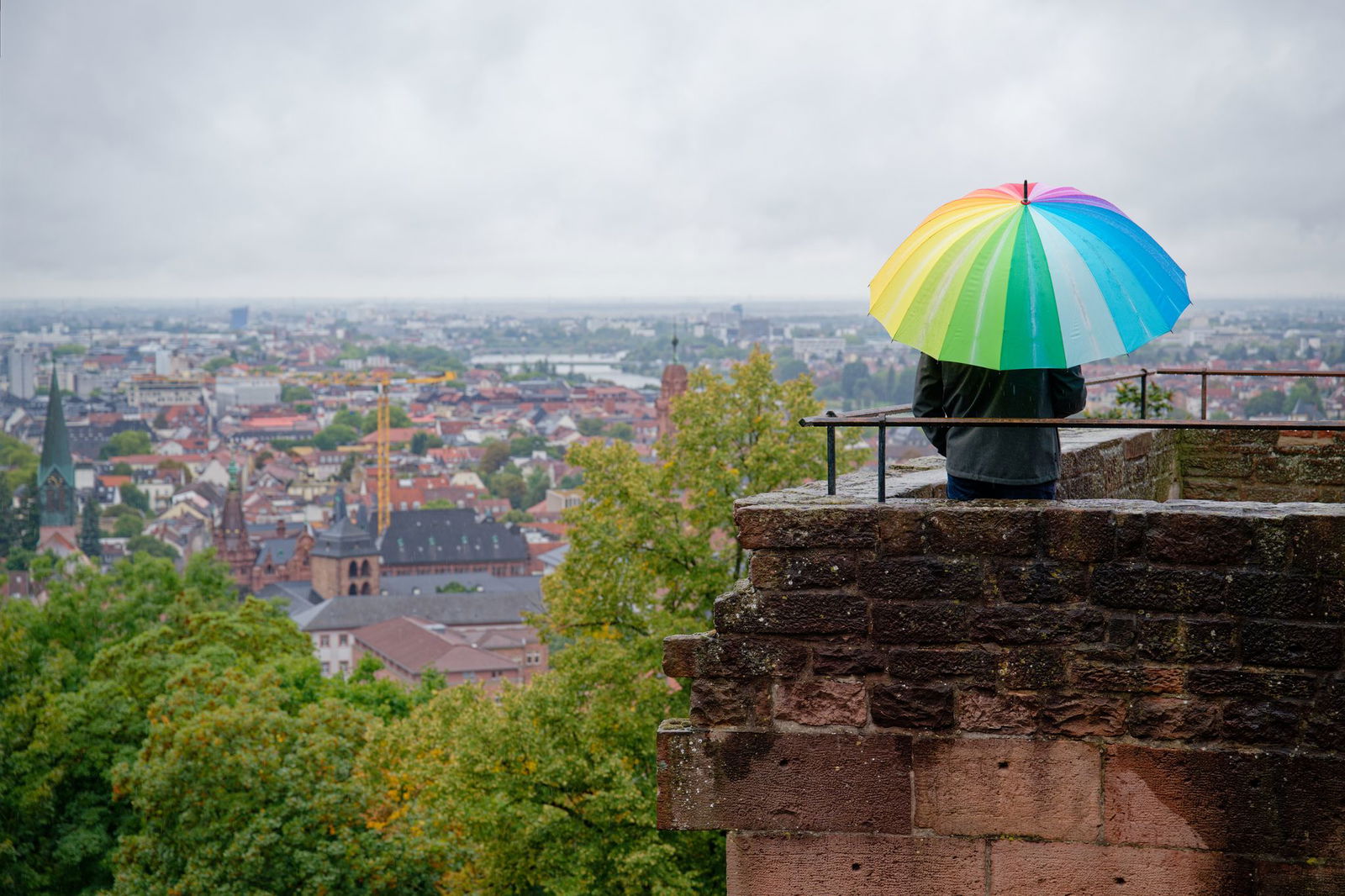 Die Woche startet grau und nass in Baden-Württemberg. (Archivbild)