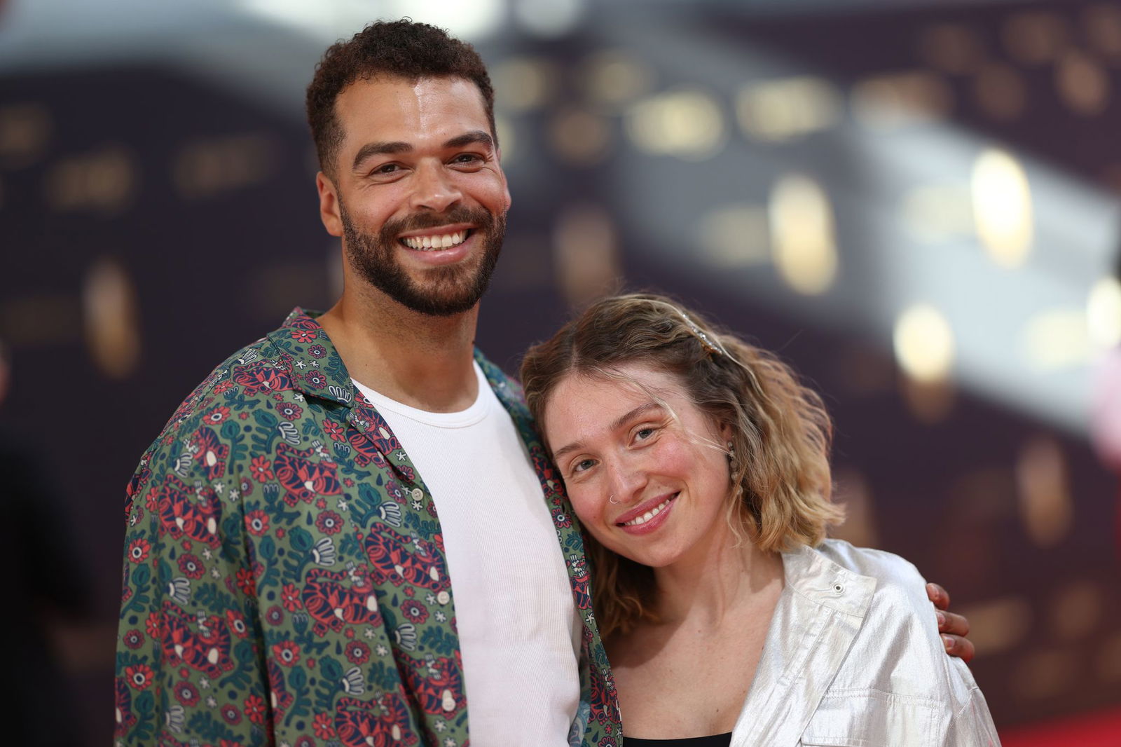 Bianca Heinicke und Freund Timothy Hill besuchten zusammen die TV-Gala zum Deutschen Fernsehpreis.