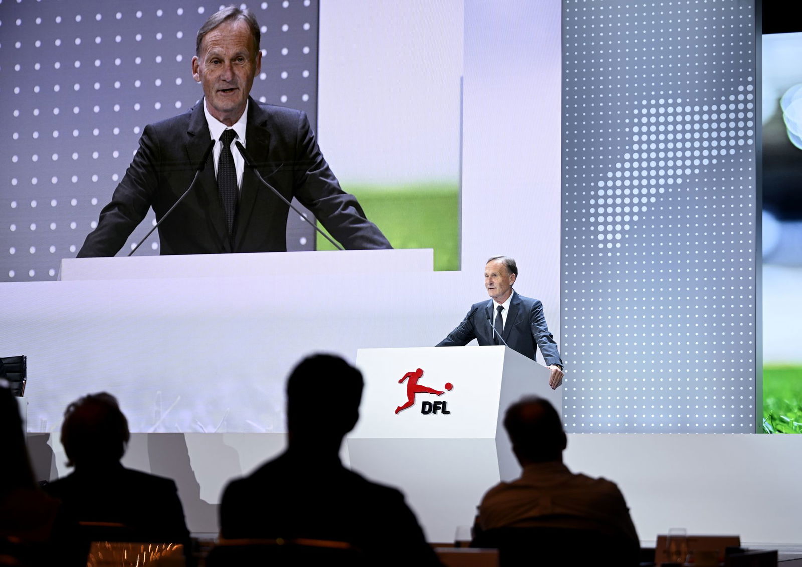 Hans-Joachim Watzke darf sich über ein einstimmiges Votum freuen.