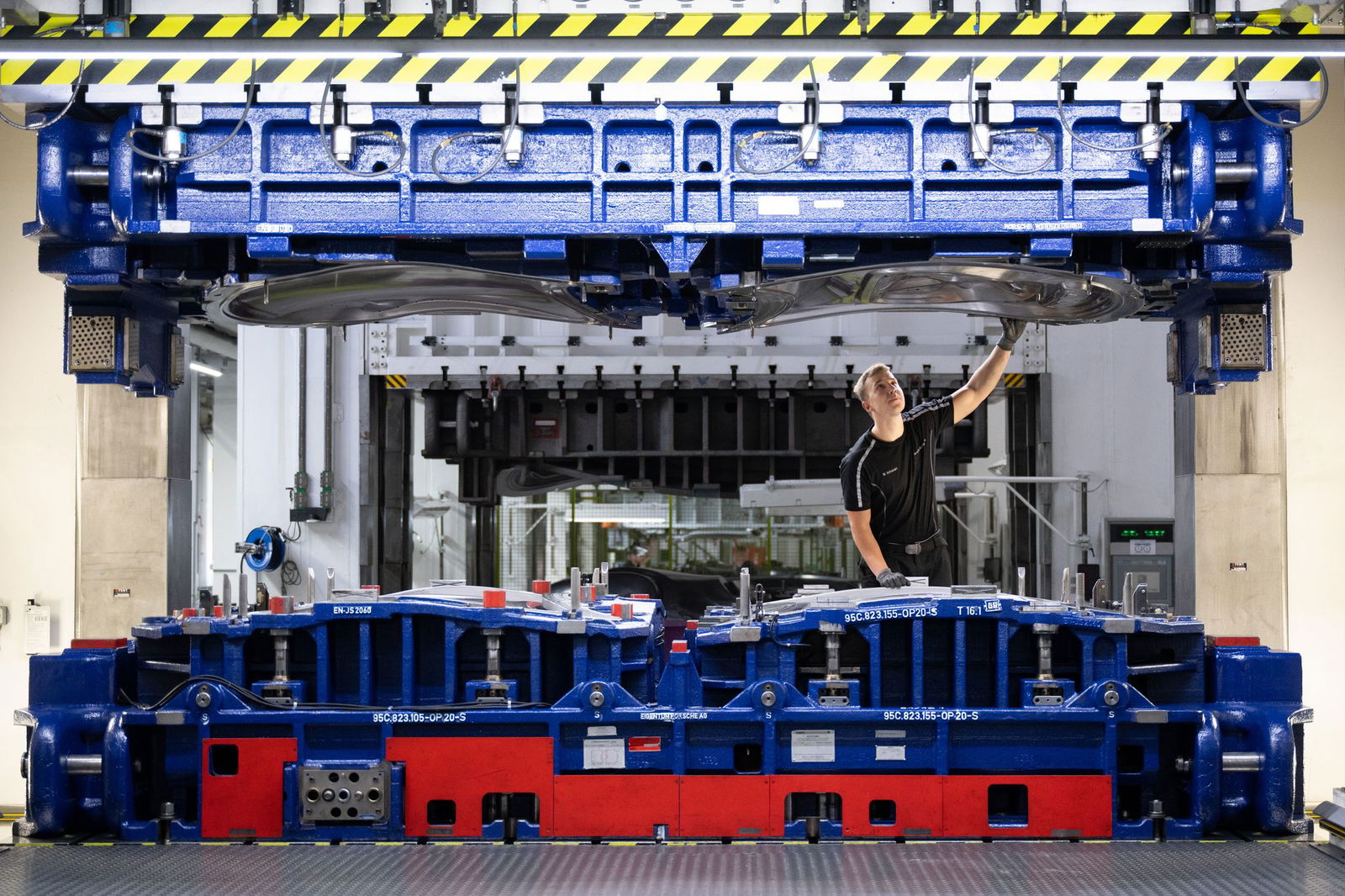 Vor zehn Jahren übernahm Porsche den Standort von Kuka.