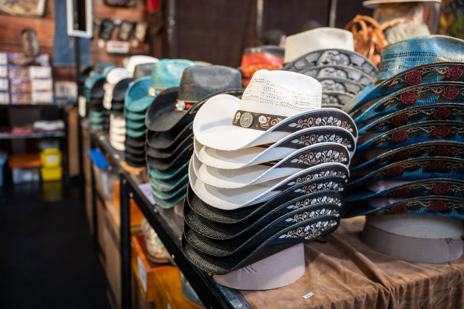 Wer sich schon immer einen authentischen Cowboyhut kaufen wollte, ist hier richtig. 