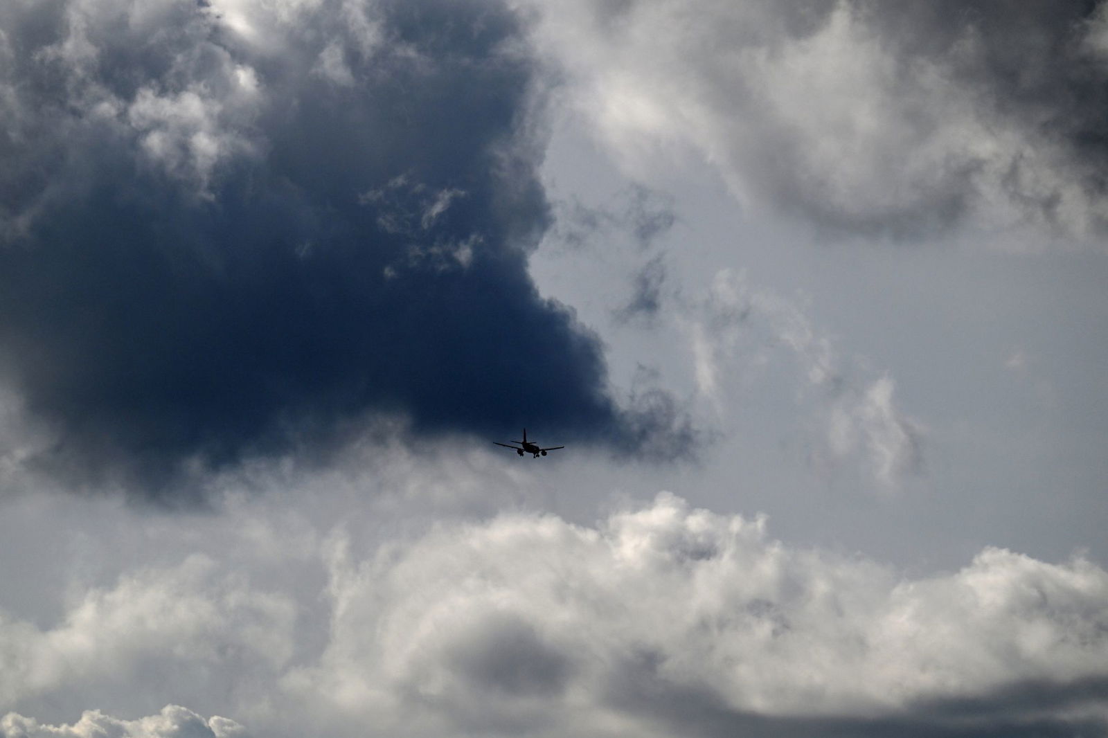 Gegen Abend sollen die Wolken aufreißen. (Symbolbild)