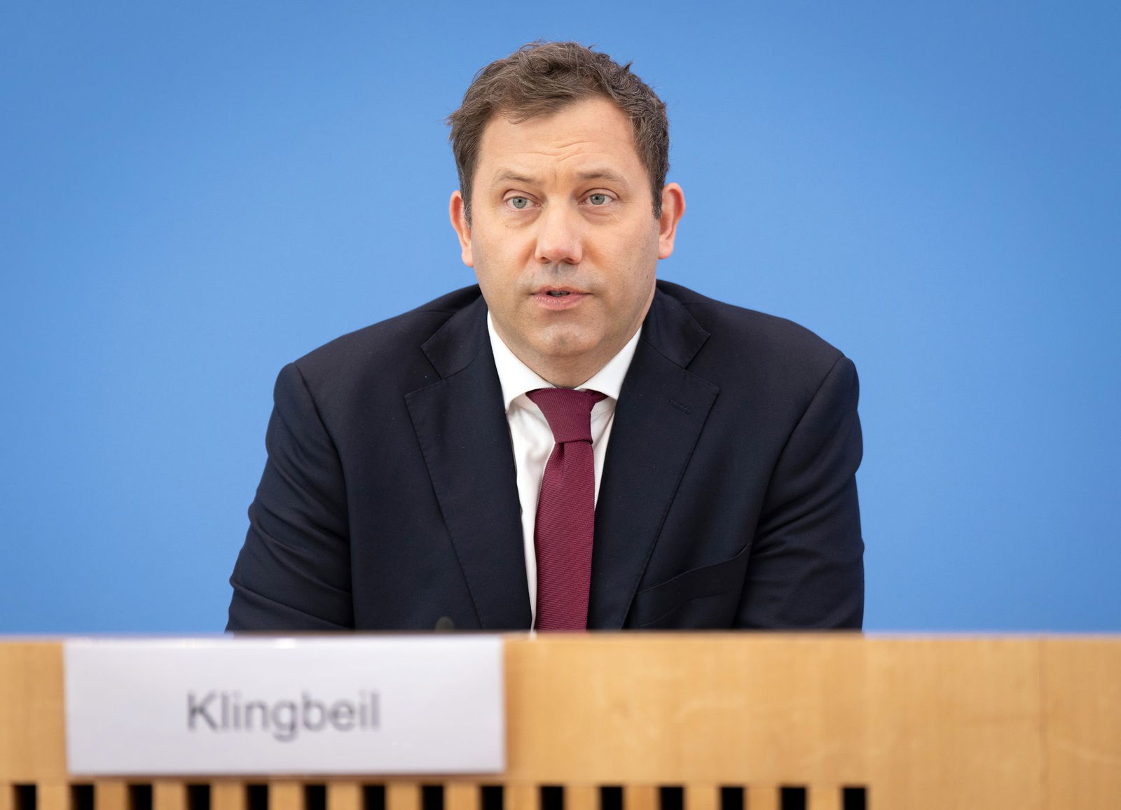 Das Bundesfinanzministerium hat den mittelfristigen finanzpolitisch-strukturellen Plan im Juli in Brüssel eingereicht.