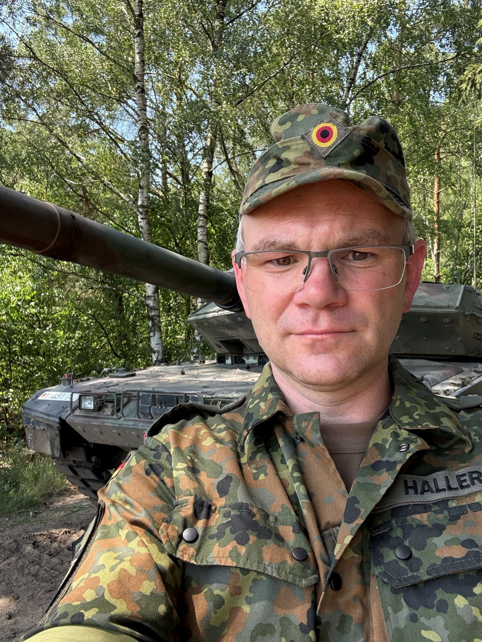 Panzer statt Parlament: Der rheinland-pfälzische SPD-Abgeordnete Martin Haller war nun eine Woche bei Bundeswehr.