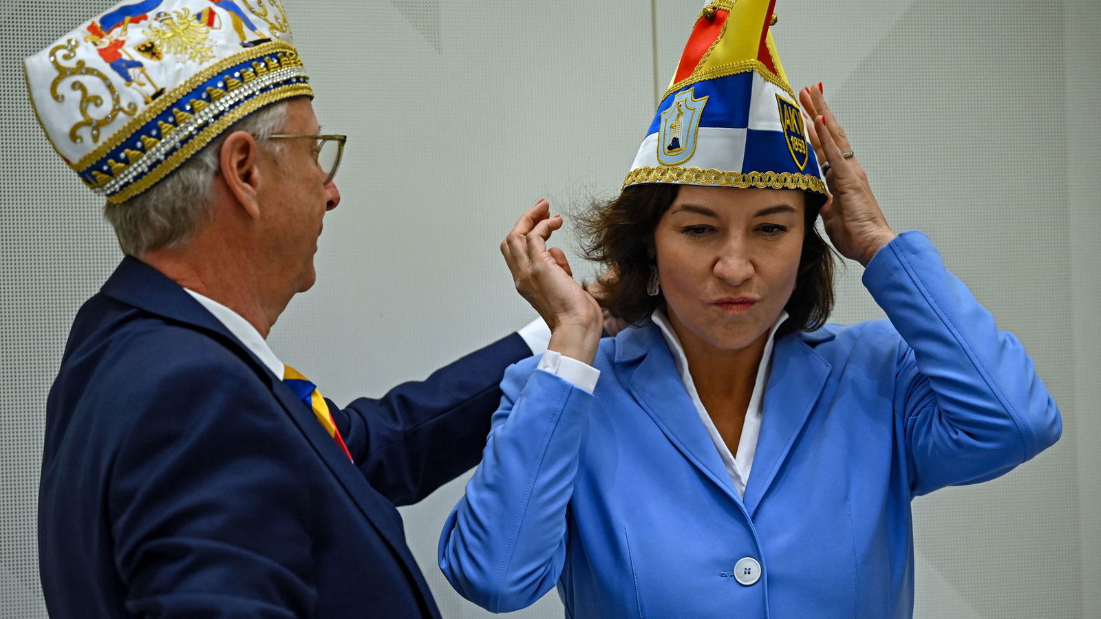 Die Karnevalisten würdigten vor allem den Humor der Bundesforschungsministerin.