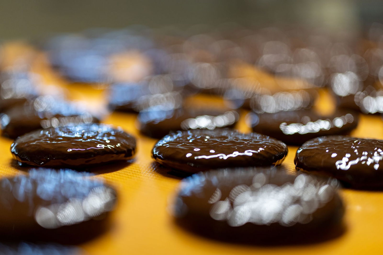 Lebkuchen wird ebenfalls schon produziert. (Symbolbild)