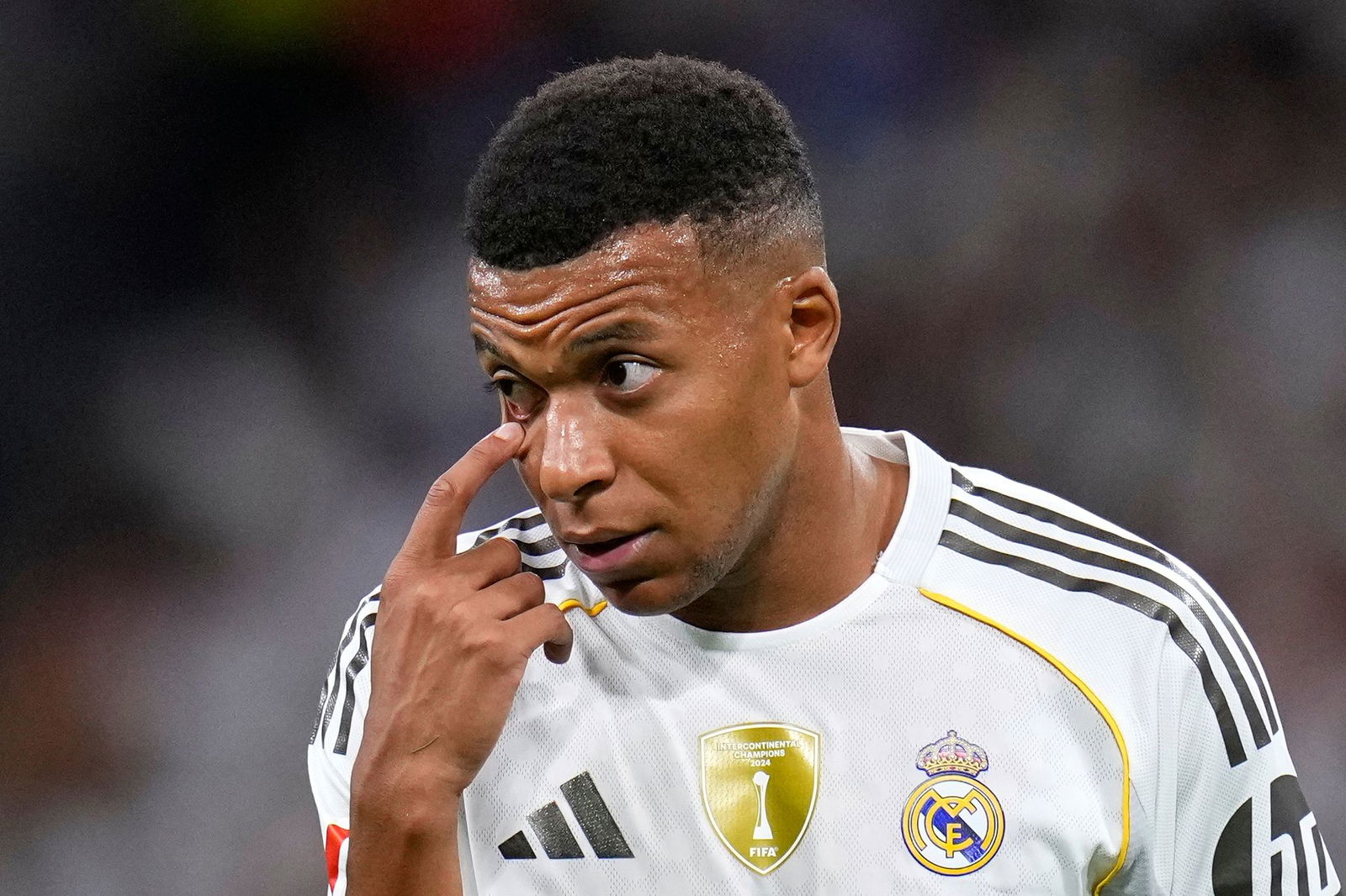 Kylian Mbappé äußert sich kritisch zum Fußballgeschäft. 