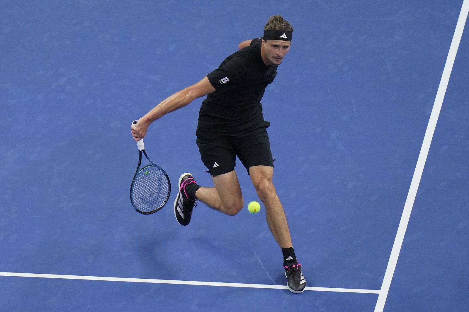 Alexander Zverev verliert erneut gegen Daniil Medwedew.