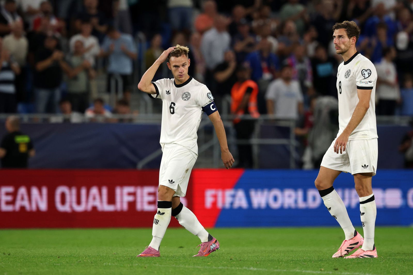 Deutschland kann trotz der Niederlage in der Slowakei noch Gruppensieger werden. 