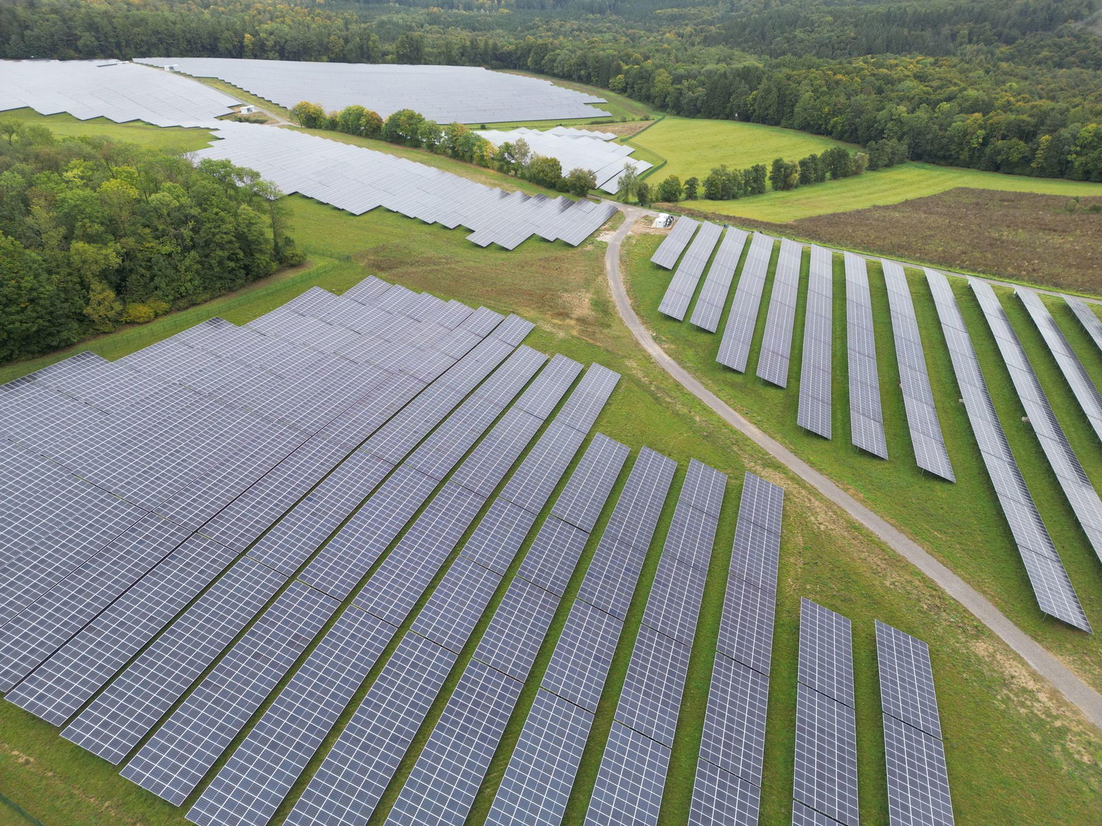  Die zweitgrößte Photovoltaikanlage in Baden-Württemberg steht in Gundelsheim. 
