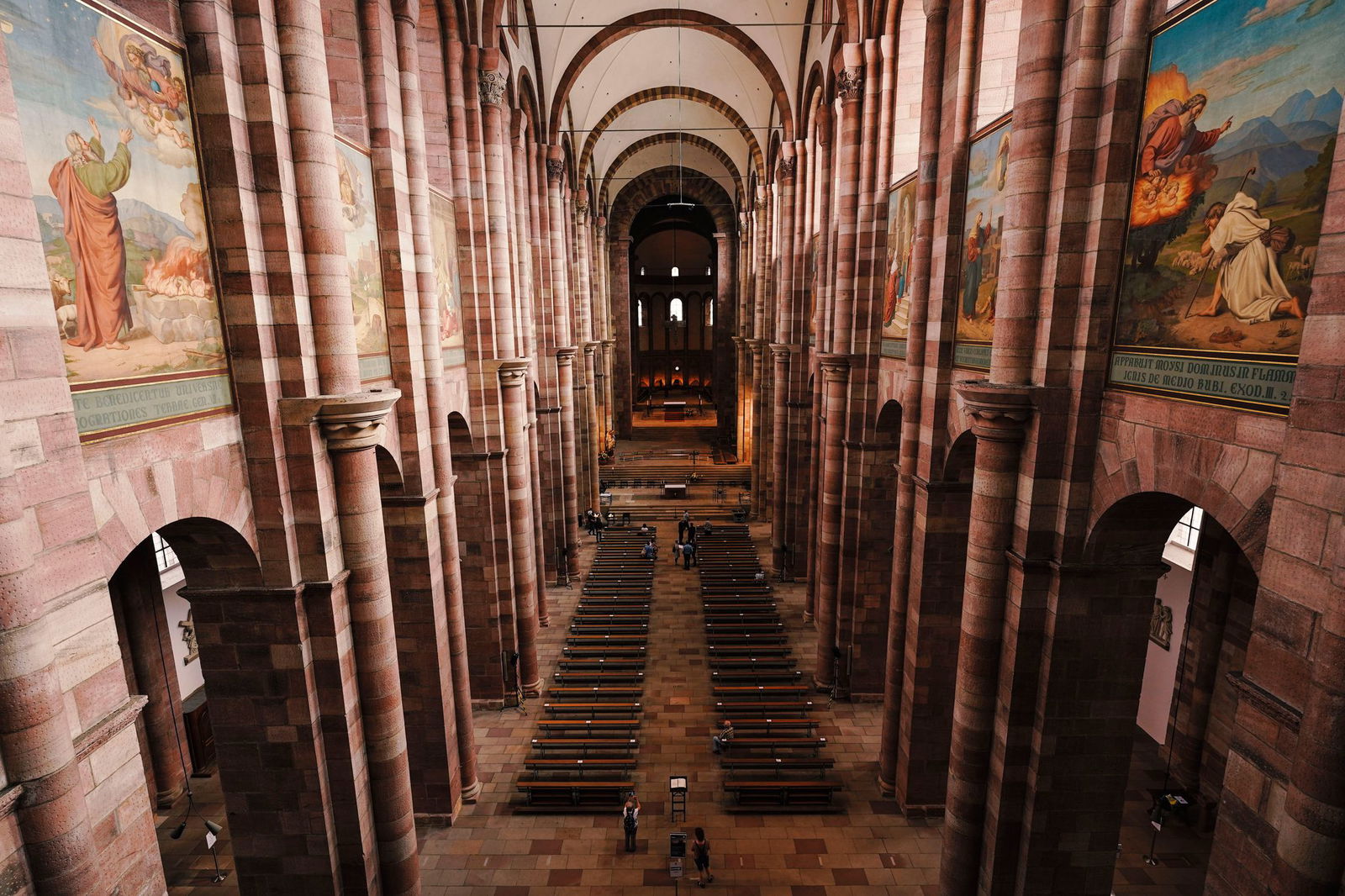 Im Dom zu Speyer öffnen sich am Tag des offenen Denkmals erstmals die Türen der Sakristei. (Archivbild)