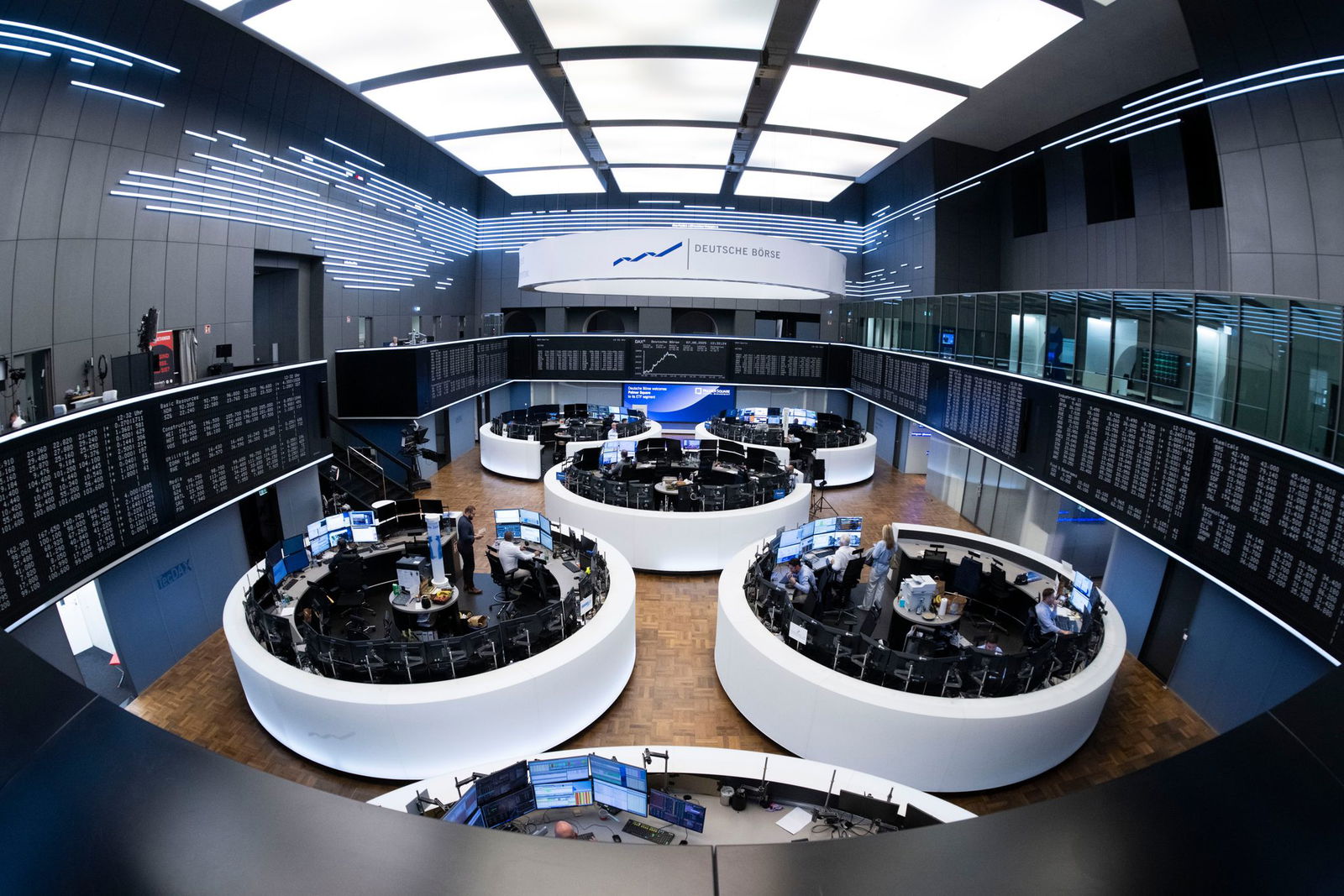 Handelssaal der Frankfurter Börse: In den Dax schafft es nur die erste Reihe der deutschen Börsenkonzerne