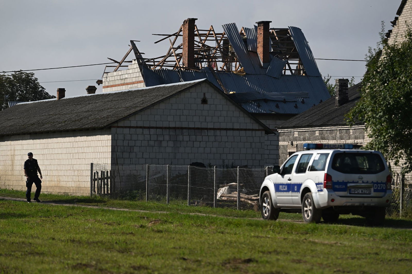 Tusk sagte, es seien mindestens 19 Verletzungen des polnischen Luftraums in der Zeit zwischen 23.30 Uhr und 6.30 Uhr festgestellt worden. 
