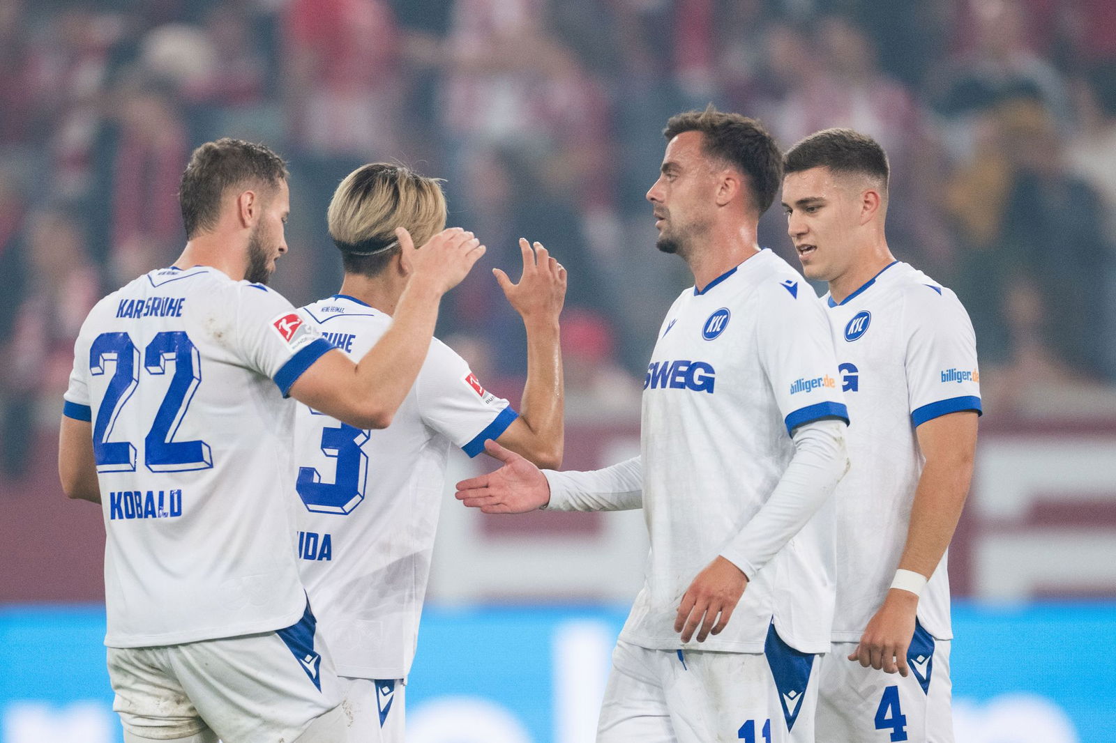 Punkt gewonnen: Die KSC-Profis sind mit dem 0:0 zufrieden.