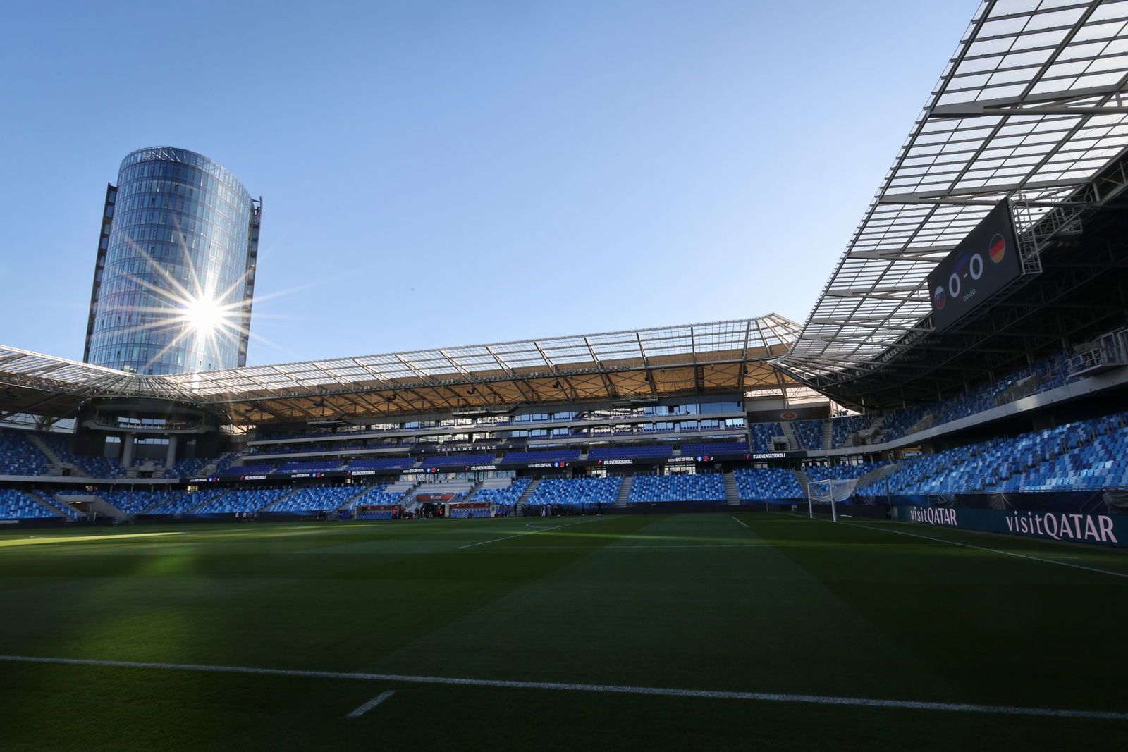 Hier wird gespielt: Blick ins Nationalstadion in Bratislava.