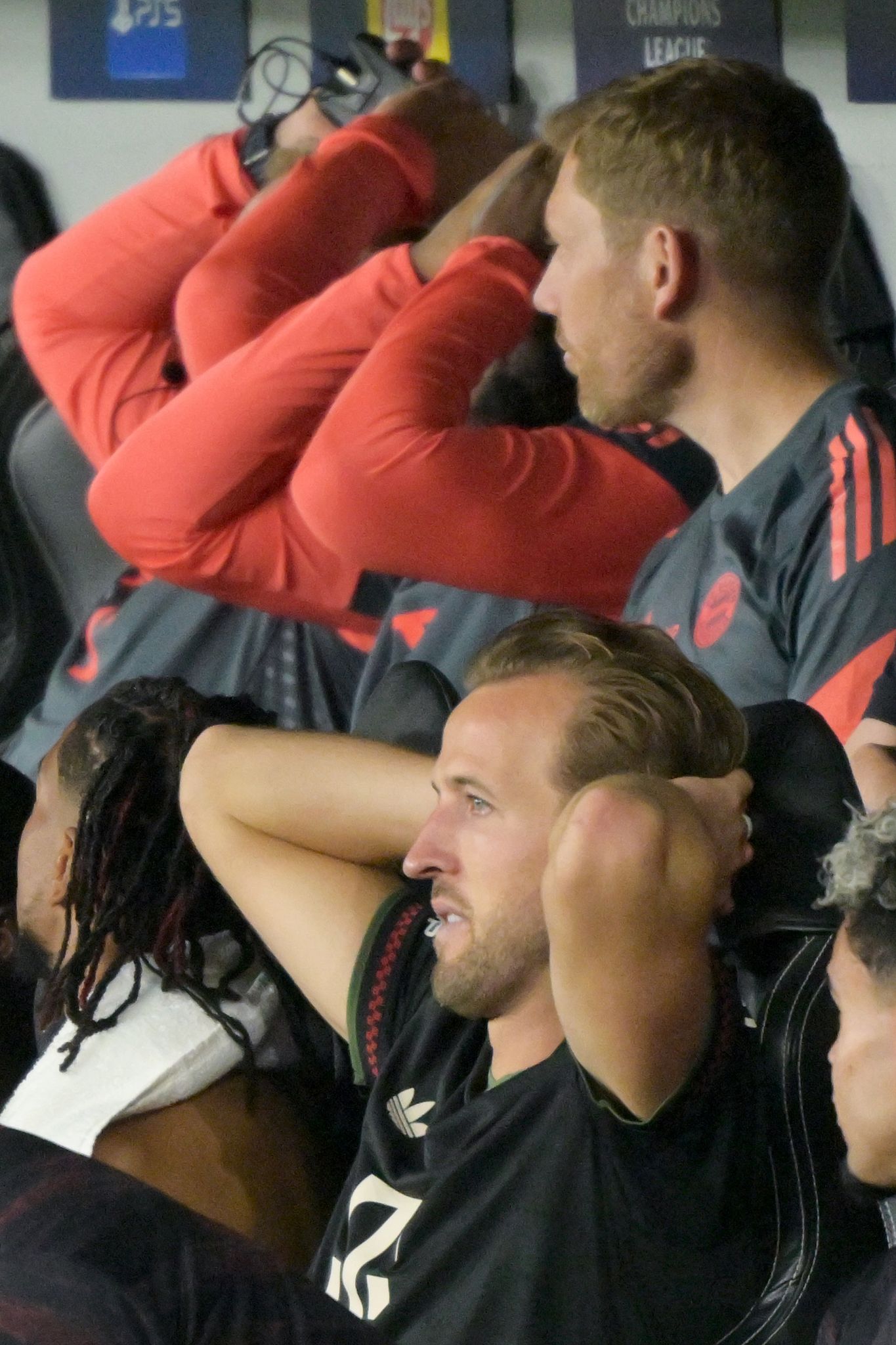 Nach seinem nächsten Doppelpack durfte Harry Kane die letzte halbe Stunde entspannt von der Bank aus zuschauen.