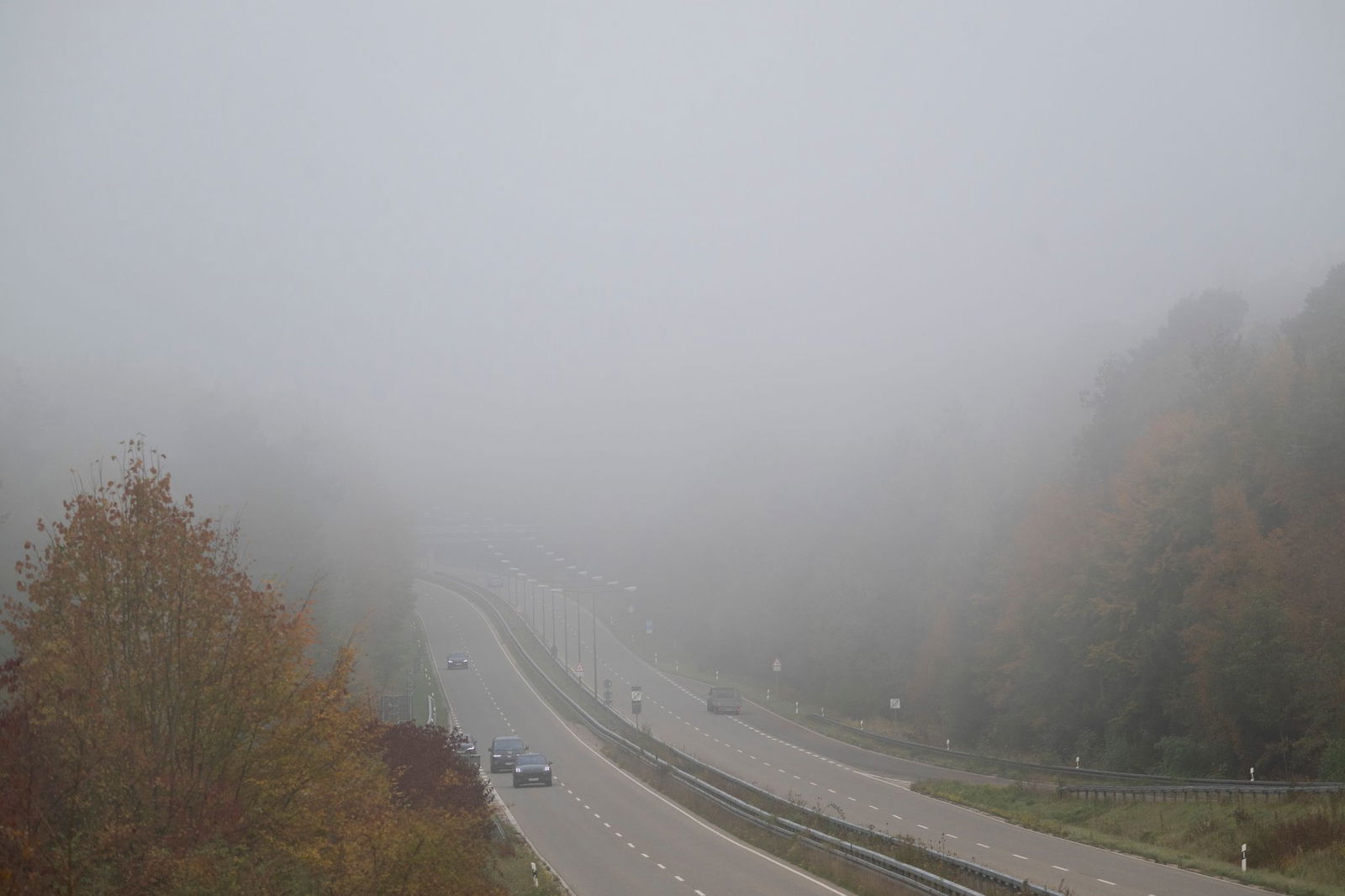 Am Wochenende herrscht vielfach Nebel. (Archivbild)