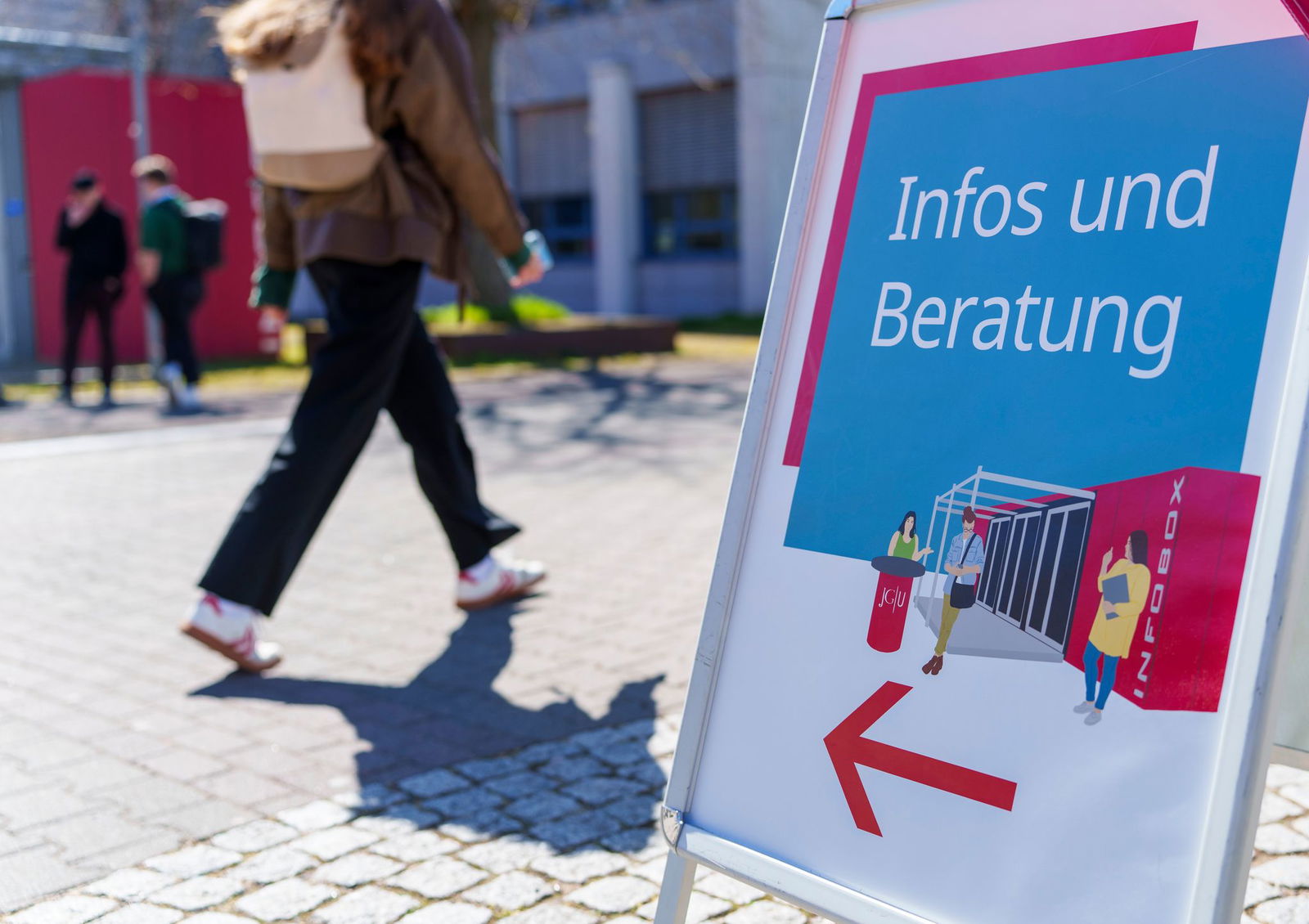 Stundenplanberatung kann am Anfang hilfreich sein. (Symbolbild)