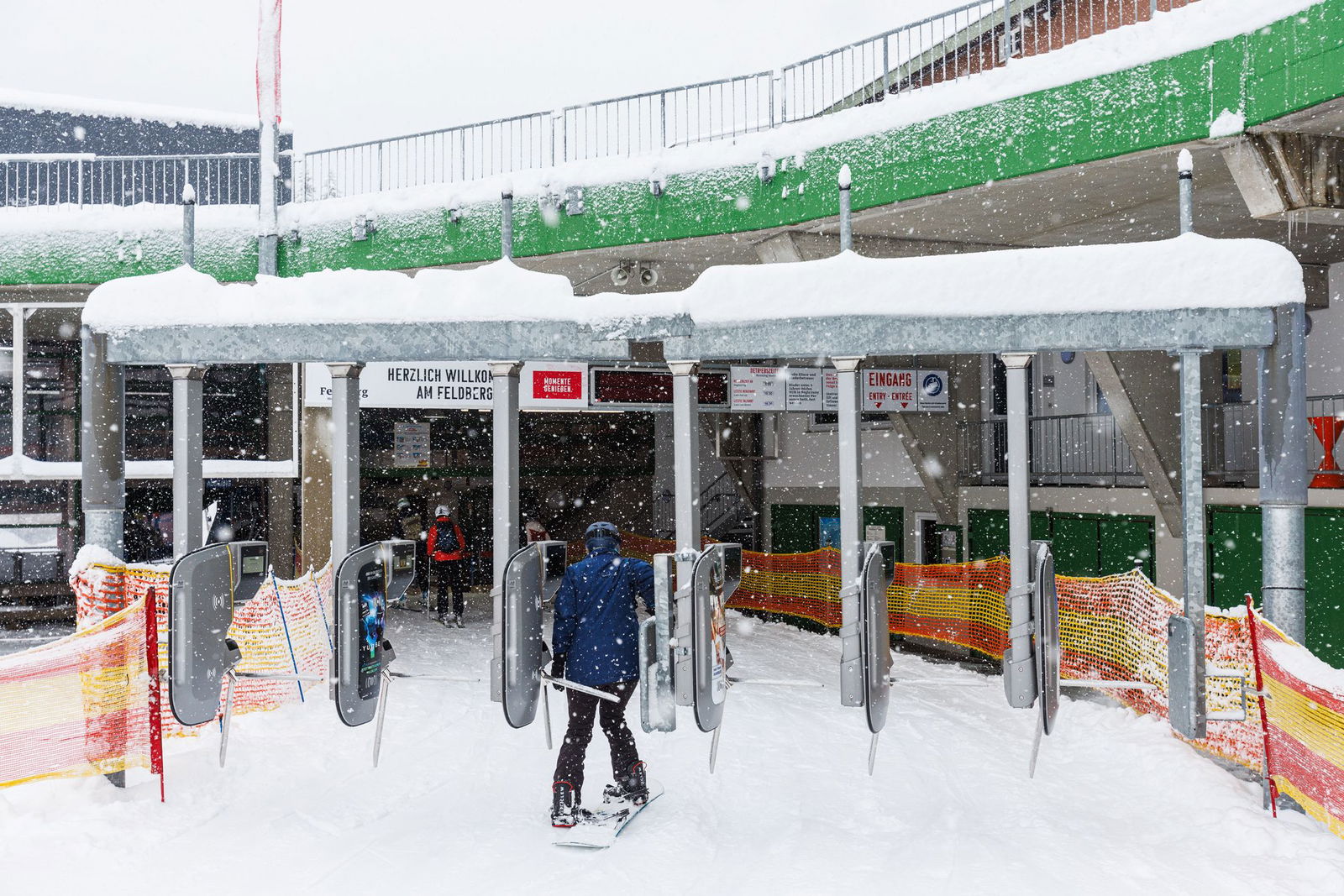 Die Preise werden im Wintersportgebiet Feldberg angehoben. (Archivbild)