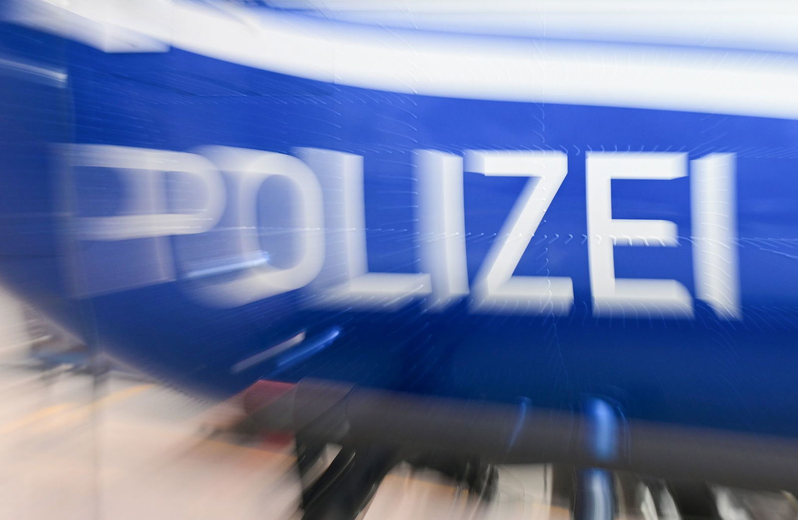 Mit Hubschrauber hat die Polizei nach einem versuchten Metalldiebstahl gefahndet. (Symbolbild)