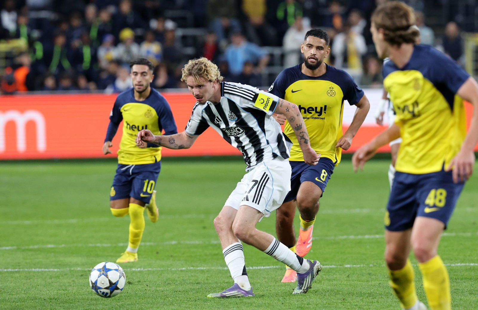 Nick Woltemade (M) lieferte eine überzeugende Leistung ab.