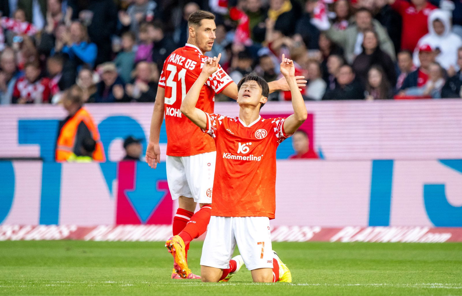 Mainz darf gegen Leverkusen auch mal jubeln: Jae-Sung Lee trifft.