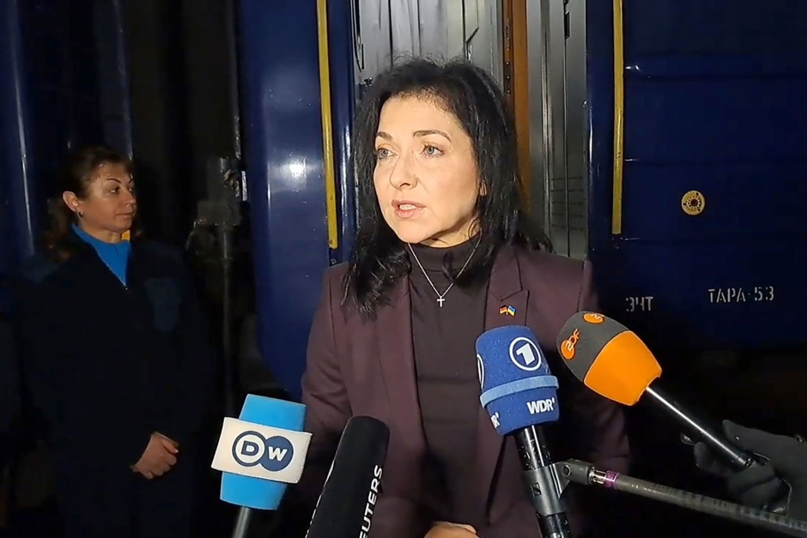 Wirtschaftsministerin Reiche musste in der Nacht wegen des Raketenalarms in Kiew in einen Schutzkeller.