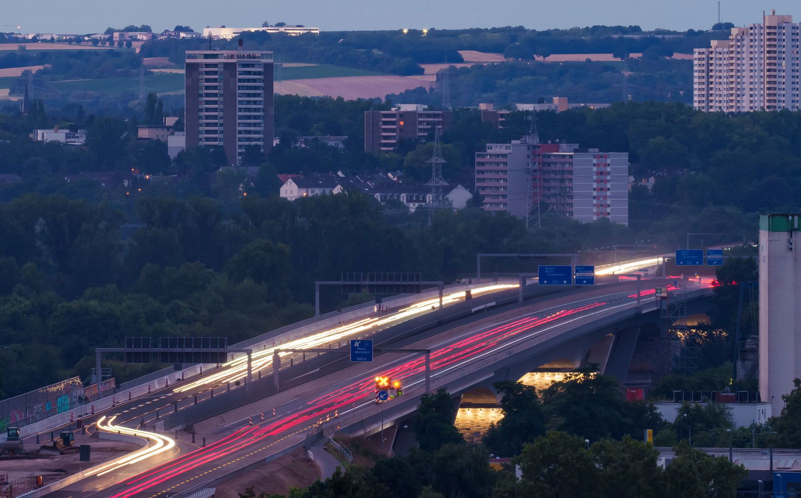 Sperrung an der A643. (Symbolbild)