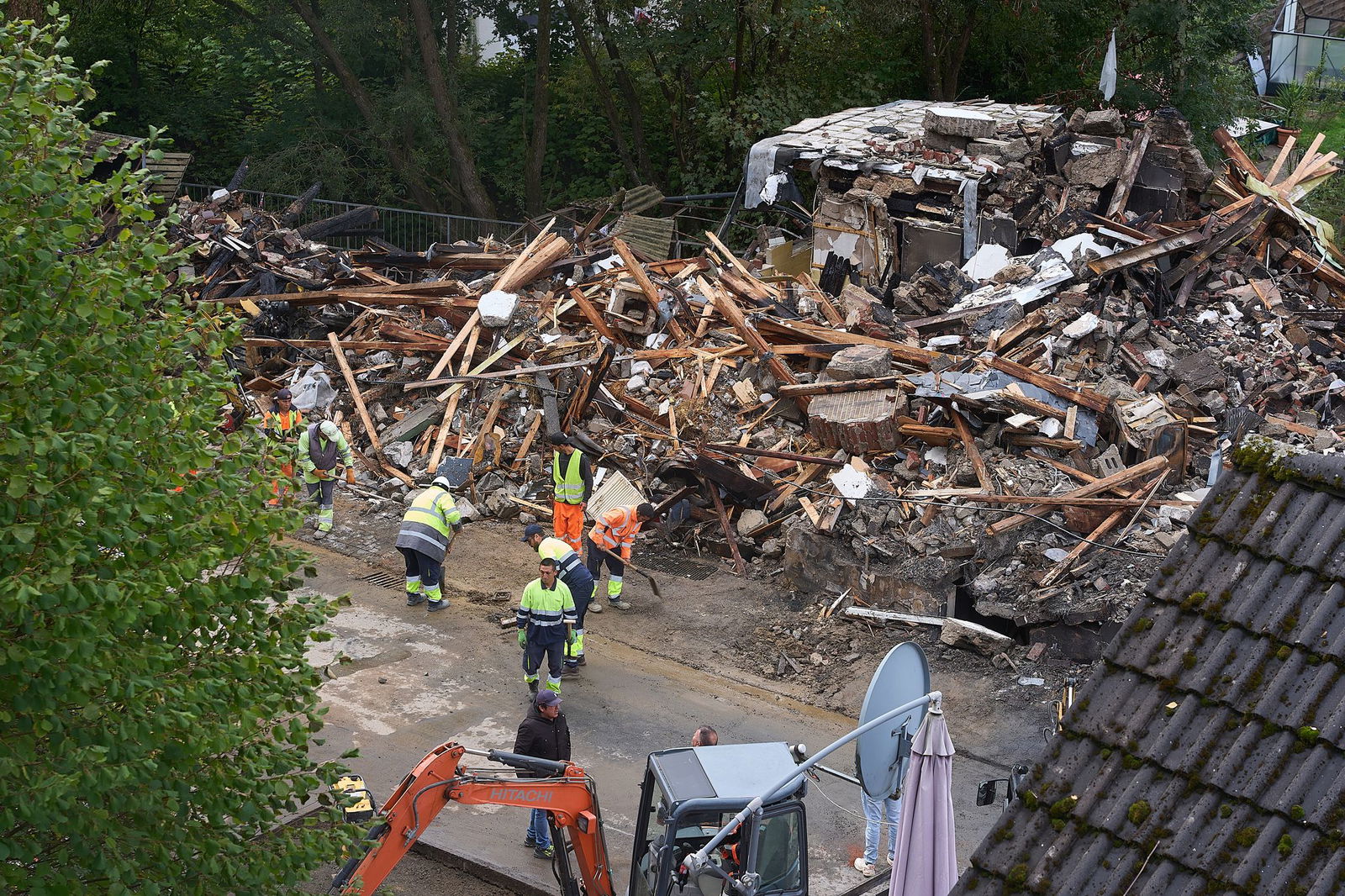 Das Wohn- und Geschäftshaus lag nach der Explosion in Trümmern. (Archivbild)