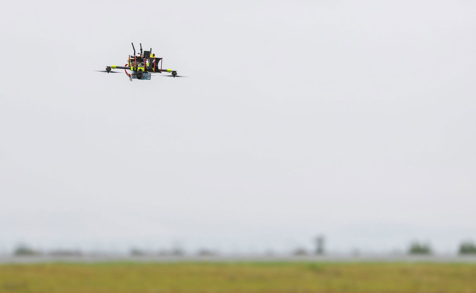 Innenminister Ebling sieht das Land bei der Drohnenabwehr gut aufgestellt, spricht aber auch von einer dynamischen Entwicklung bei der Drohnentechnologie, auf die reagiert werden müsse. (Archivfoto)